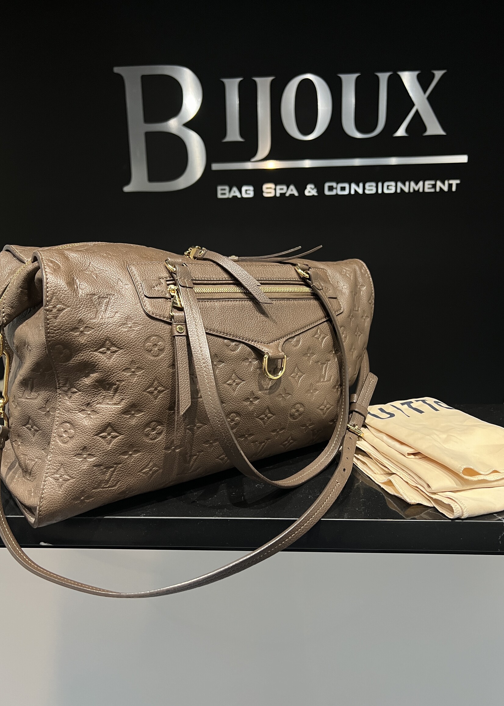 Louis Vuitton SOLD- Louis Vuitton Empreinte Lumineuse GM