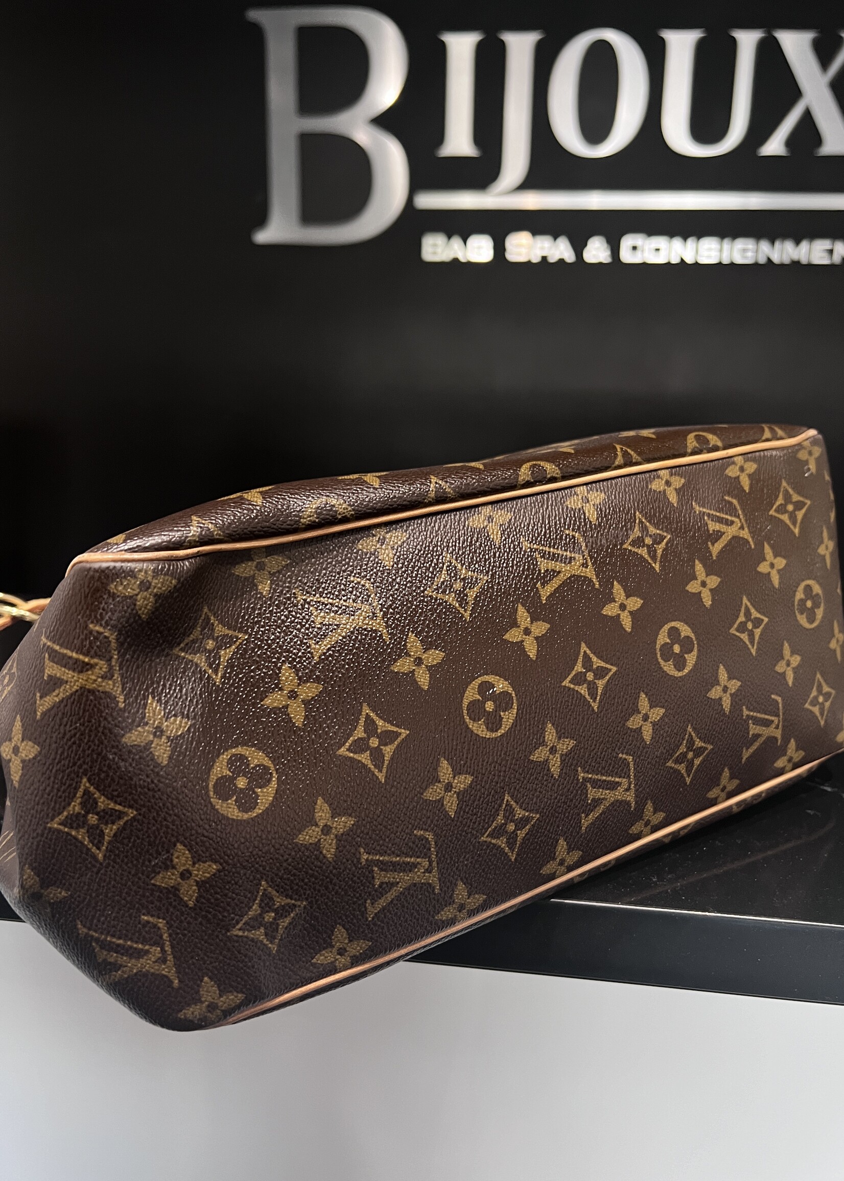 Louis Vuitton SOLD - Louis Vuitton Batignolles Vertical