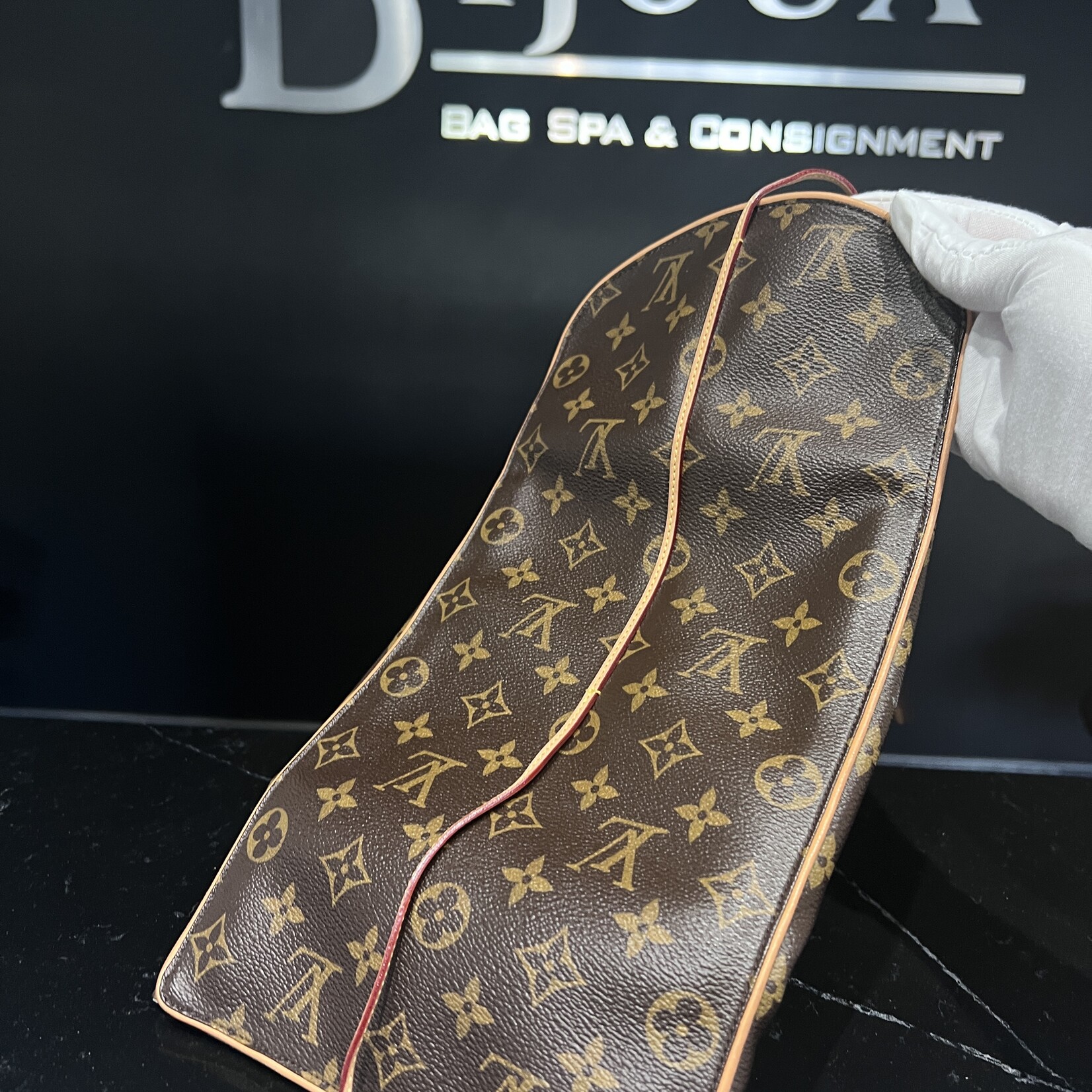 Louis Vuitton Louis Vuitton Monogram Jewelry Roll Pouch