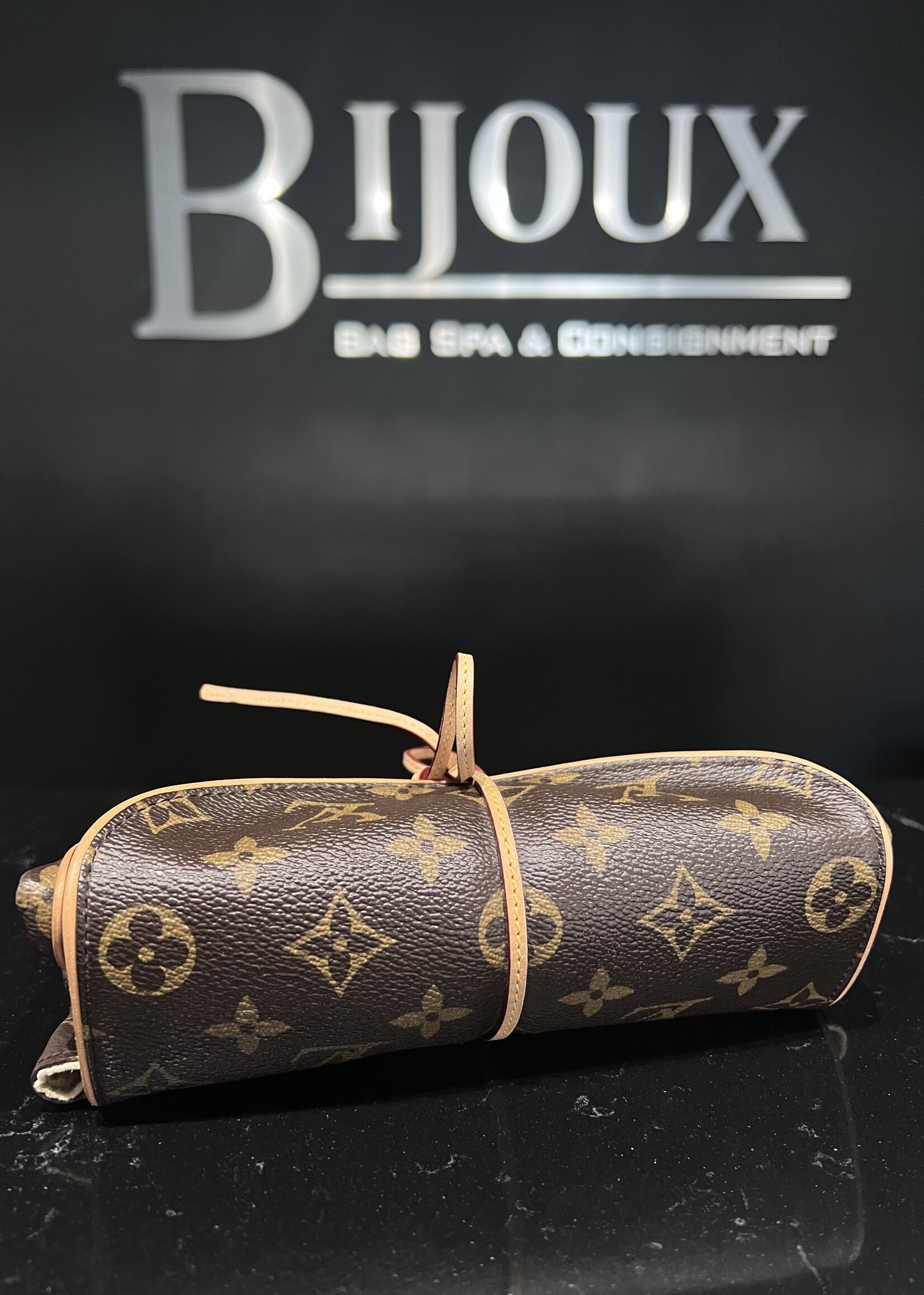 Louis Vuitton SOLD - Louis Vuitton Monogram Jewelry Roll Pouch