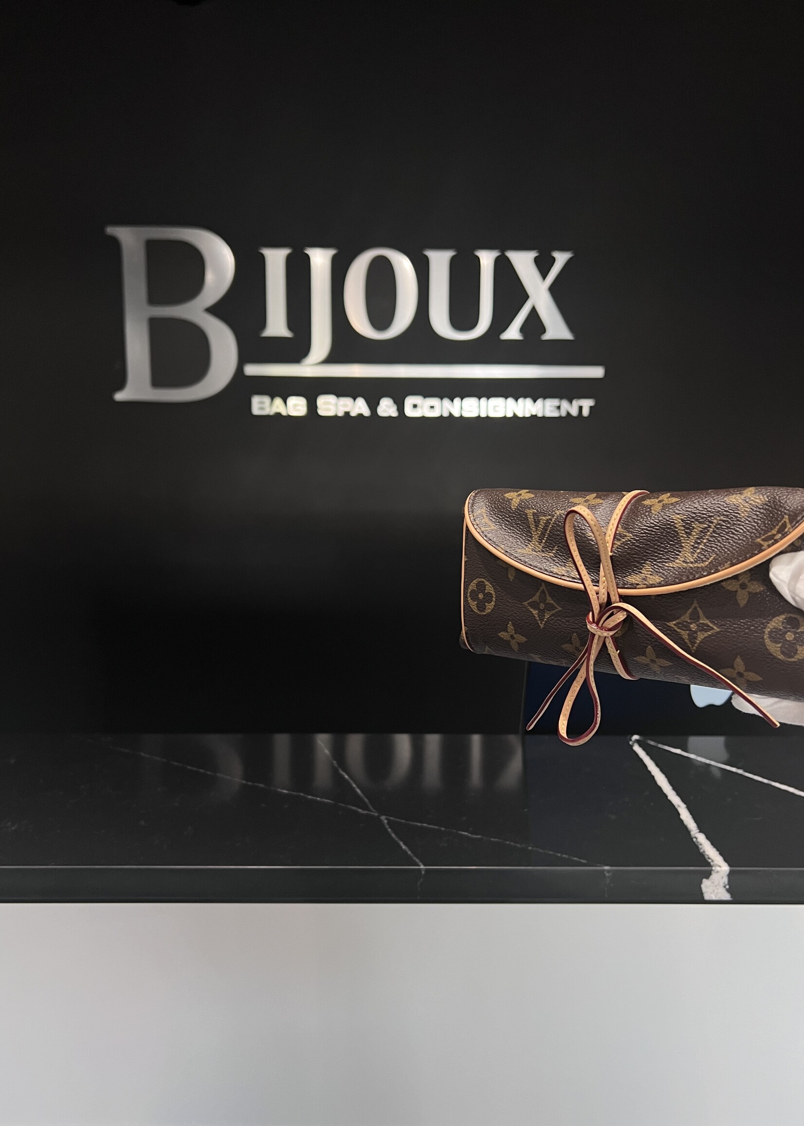 Louis Vuitton SOLD - Louis Vuitton Monogram Jewelry Roll Pouch