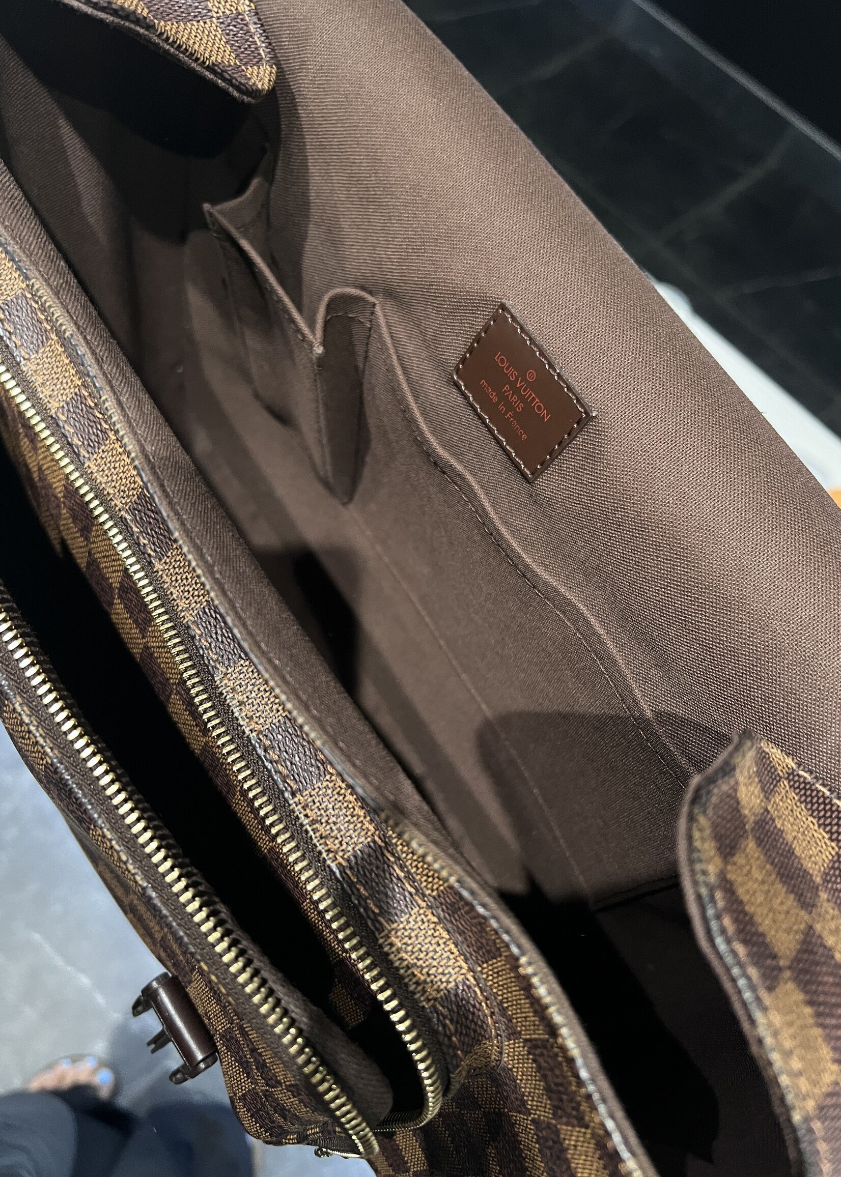 Louis Vuitton SOLD - Louis Vuitton Reporter Melville