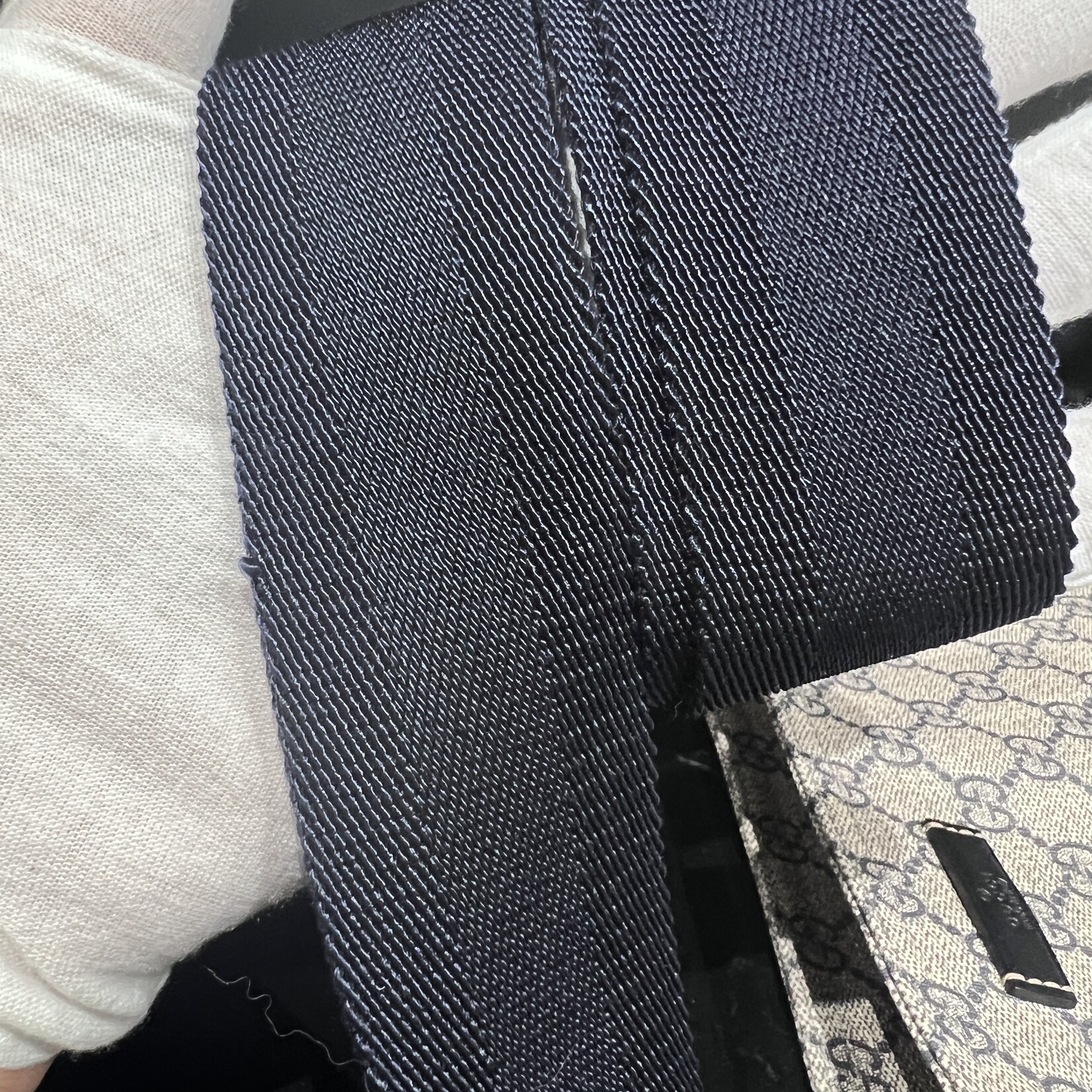 Gucci SOLD- Gucci Flat Navy Messenger