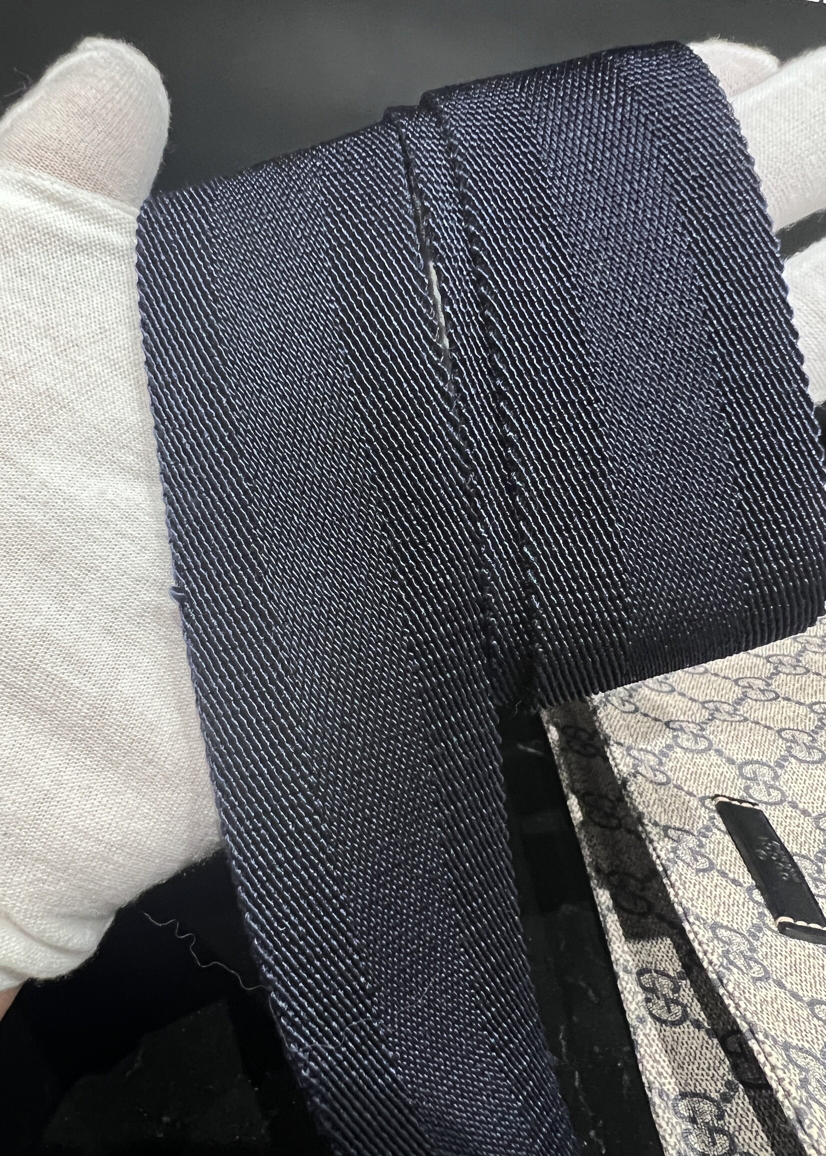 Gucci SOLD- Gucci Flat Navy Messenger