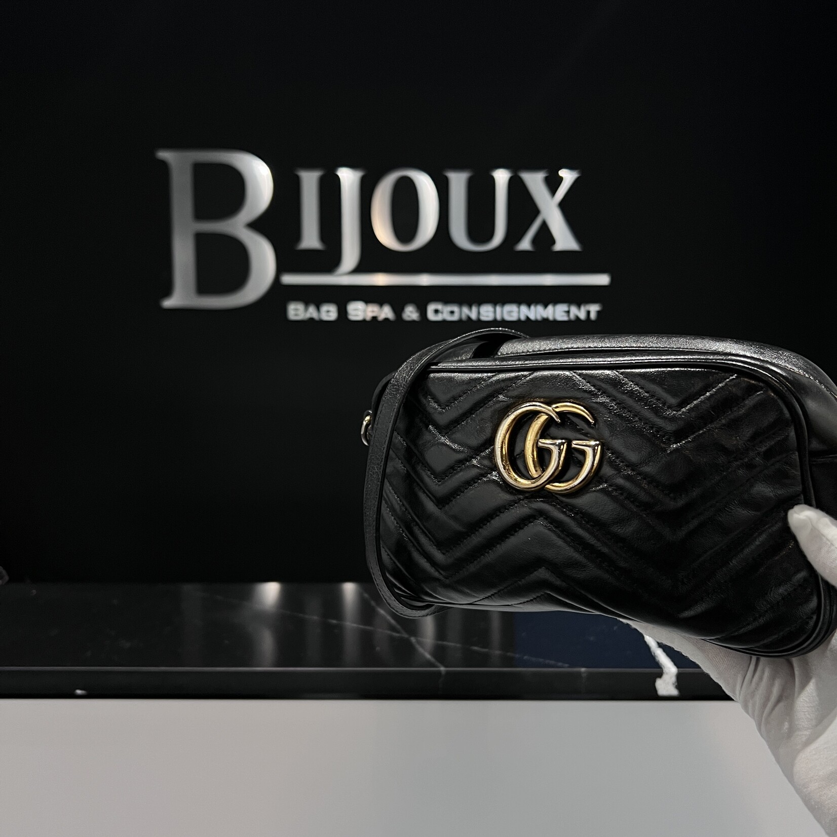 Gucci Gucci Black Marmont Crossbody Bag