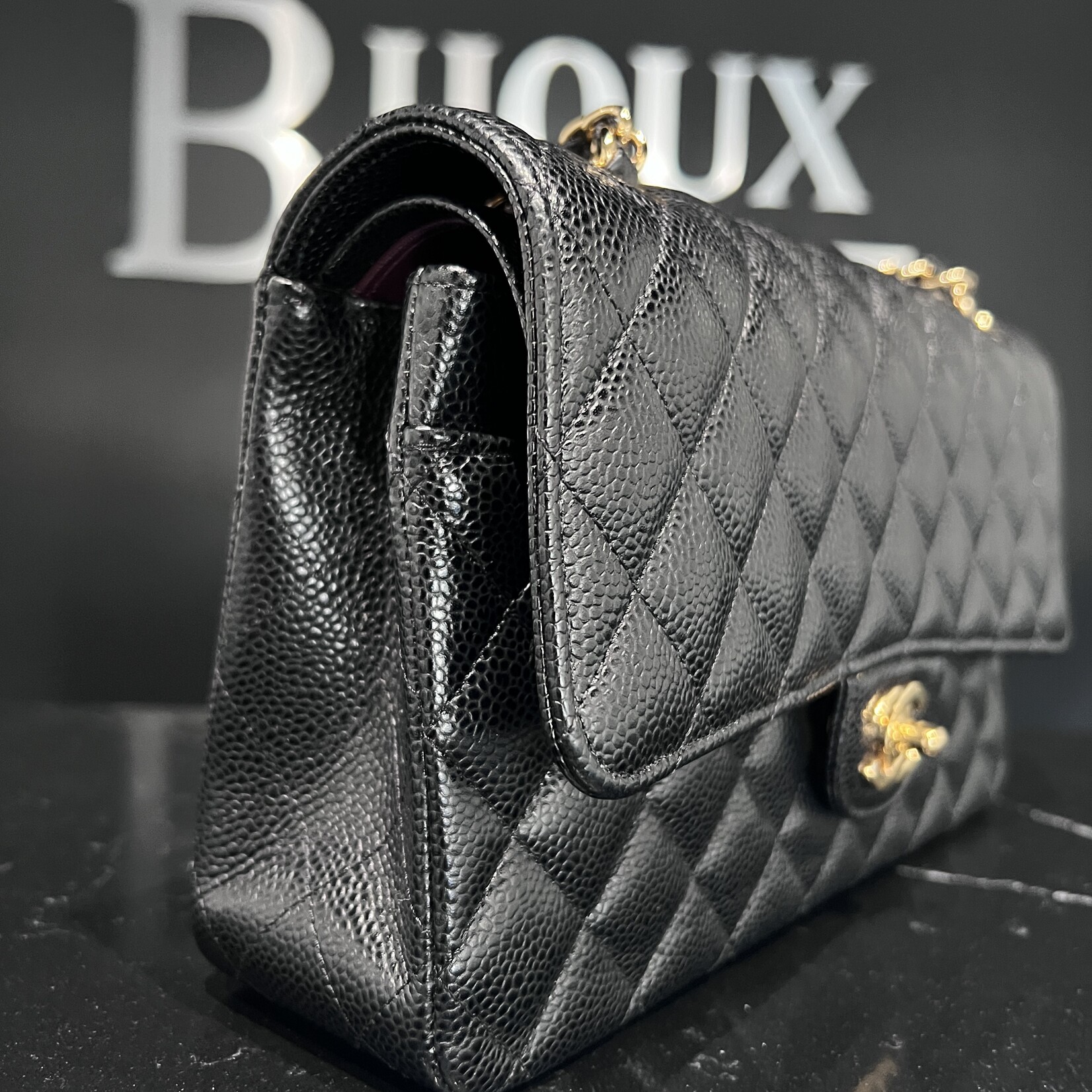 Chanel Chanel Medium Caviar Classic Flap Black GHW