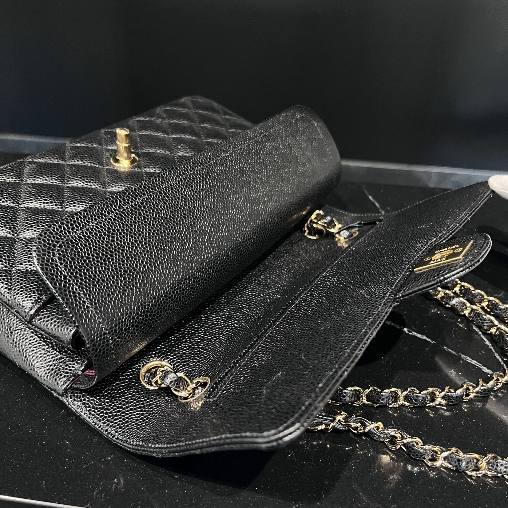 Chanel Chanel Medium Caviar Classic Flap Black GHW