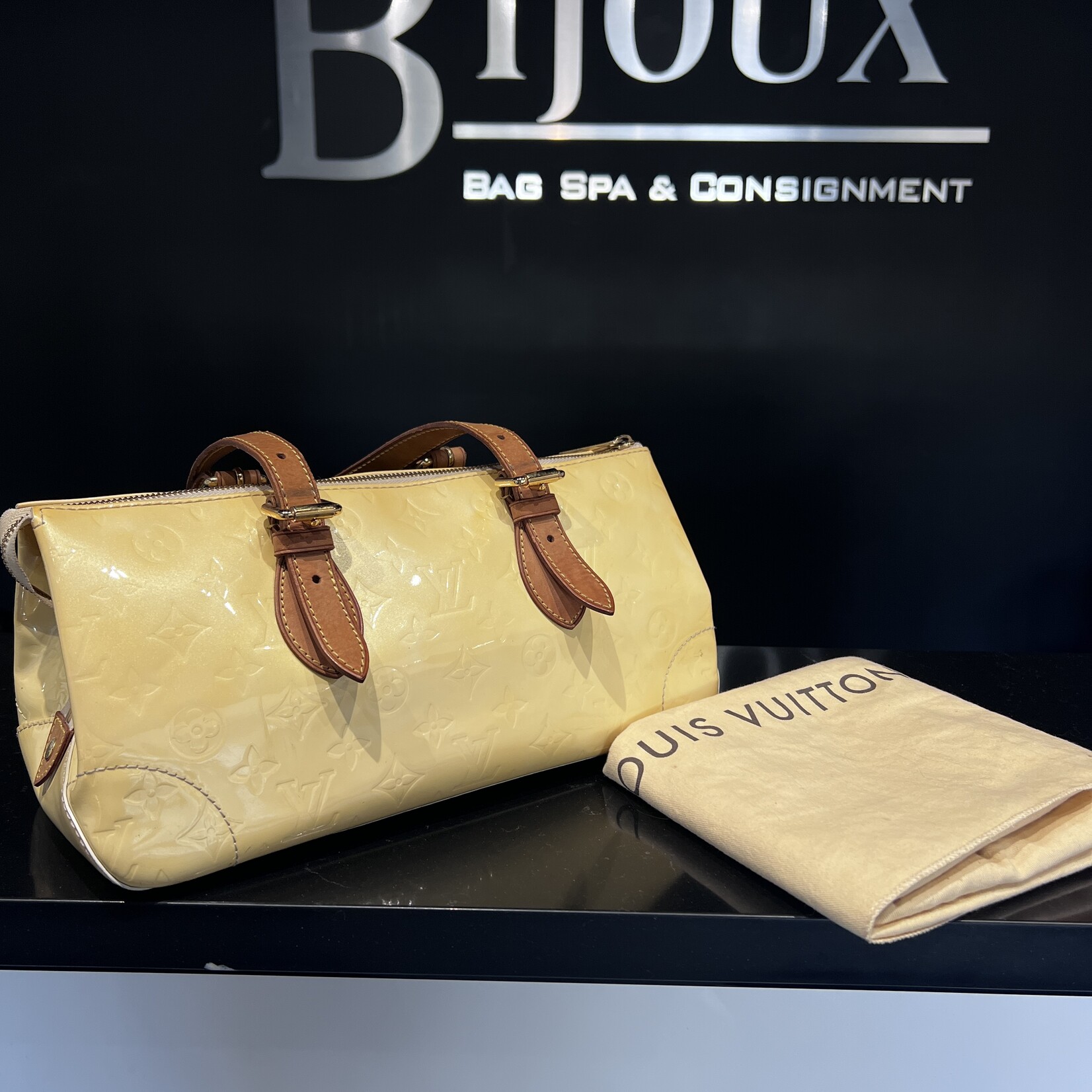 Louis Vuitton SOLD- Louis Vuitton Rosewood Ave White Perle Vernis