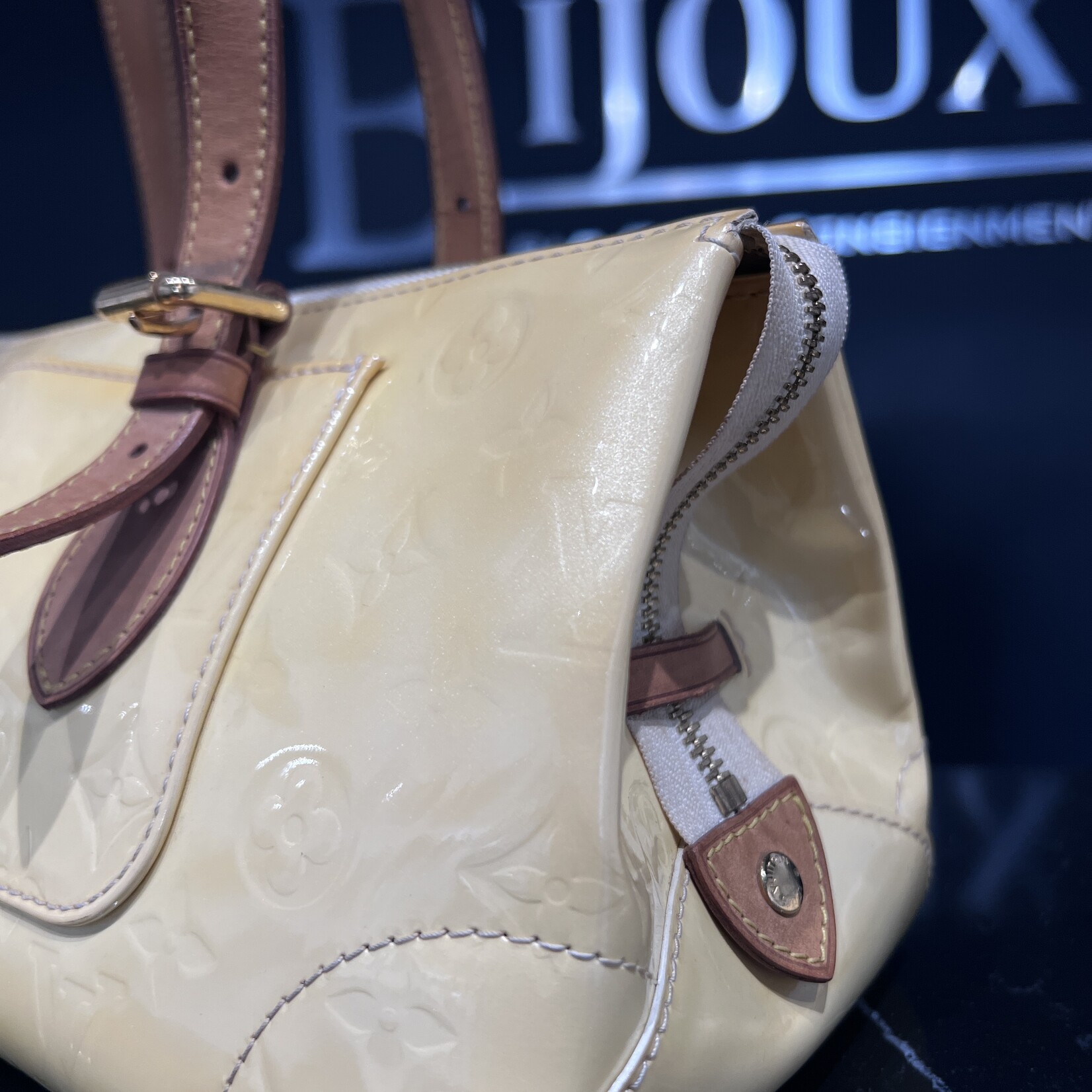 Louis Vuitton SOLD- Louis Vuitton Rosewood Ave White Perle Vernis