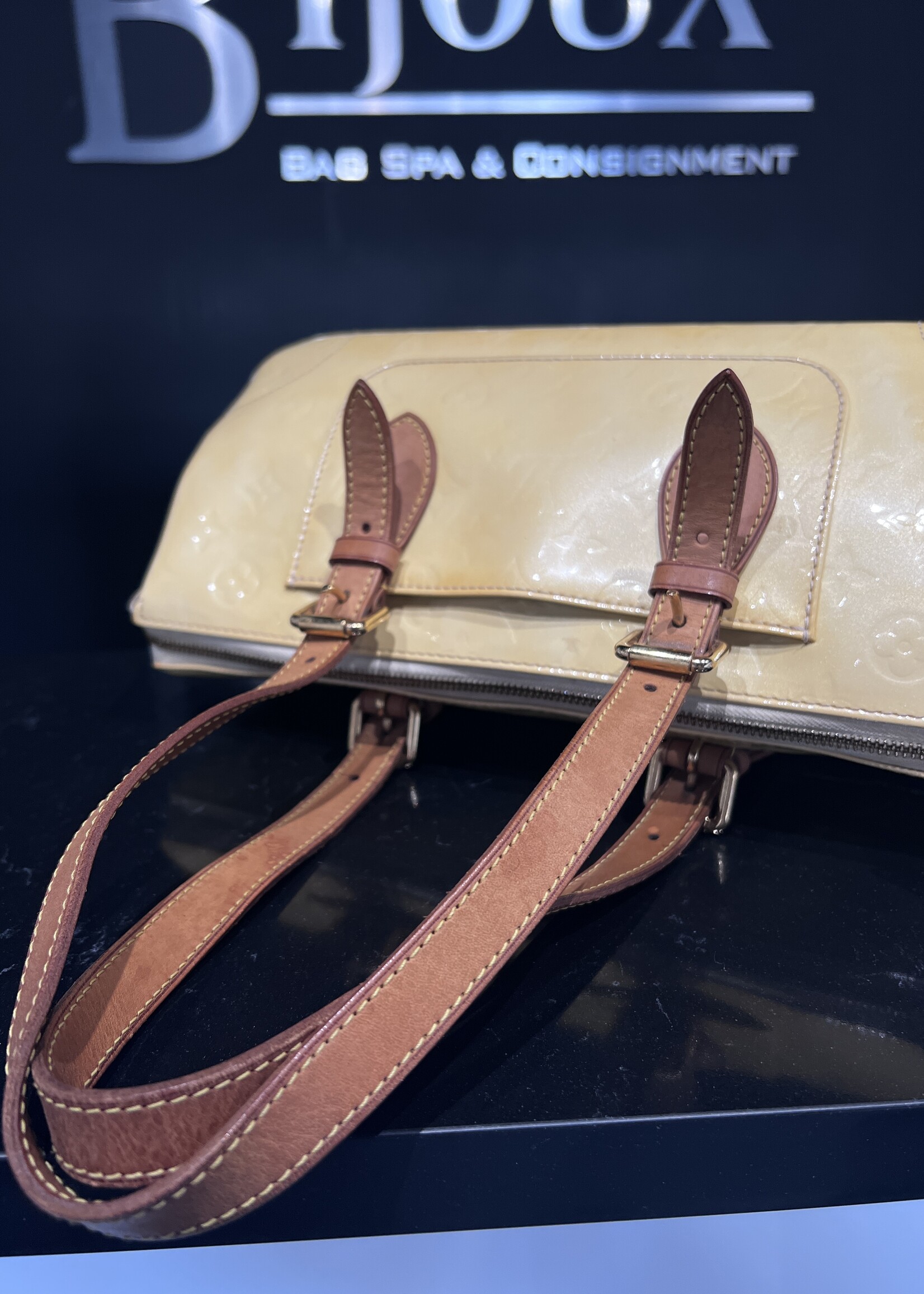 Louis Vuitton SOLD- Louis Vuitton Rosewood Ave White Perle Vernis