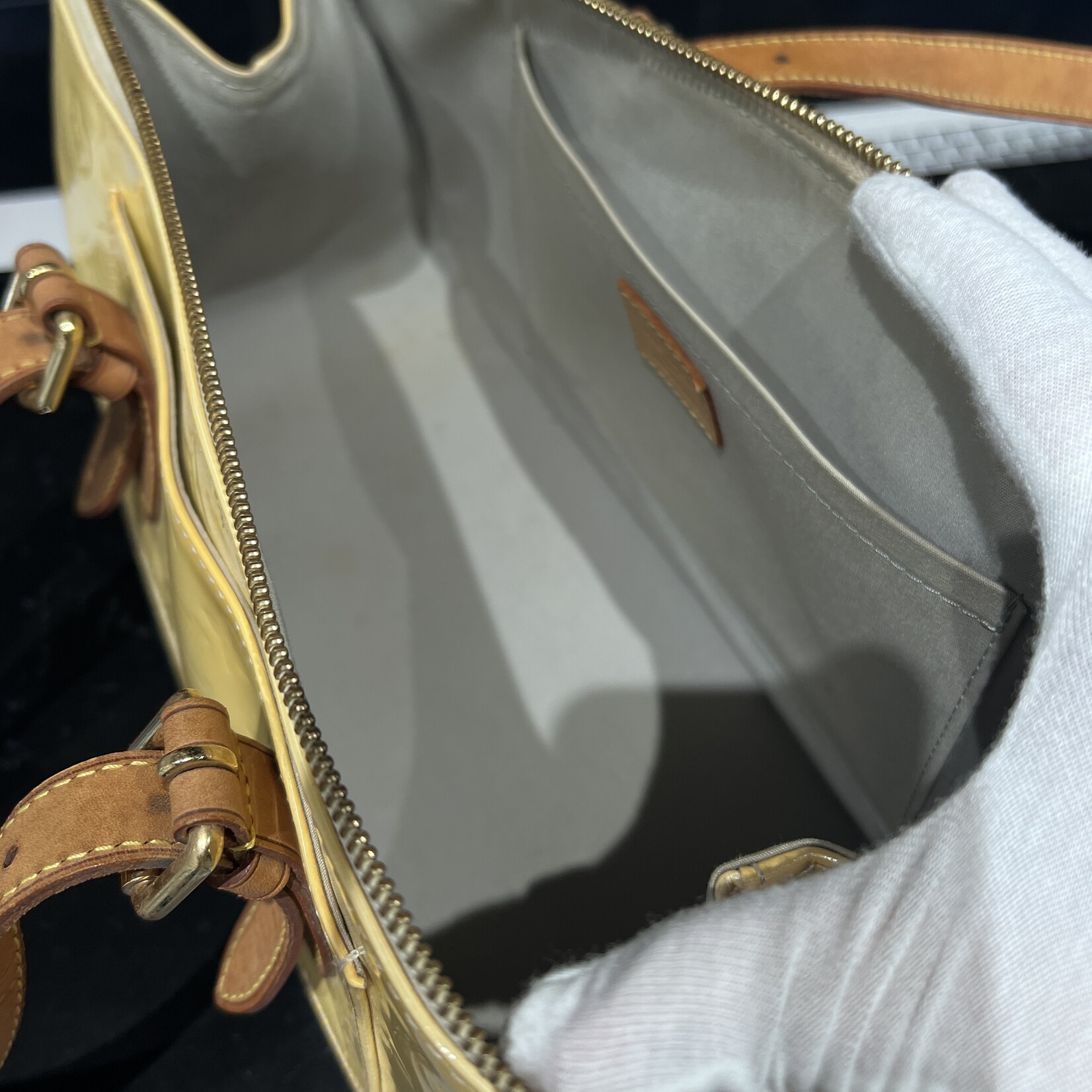 Louis Vuitton SOLD- Louis Vuitton Rosewood Ave White Perle Vernis