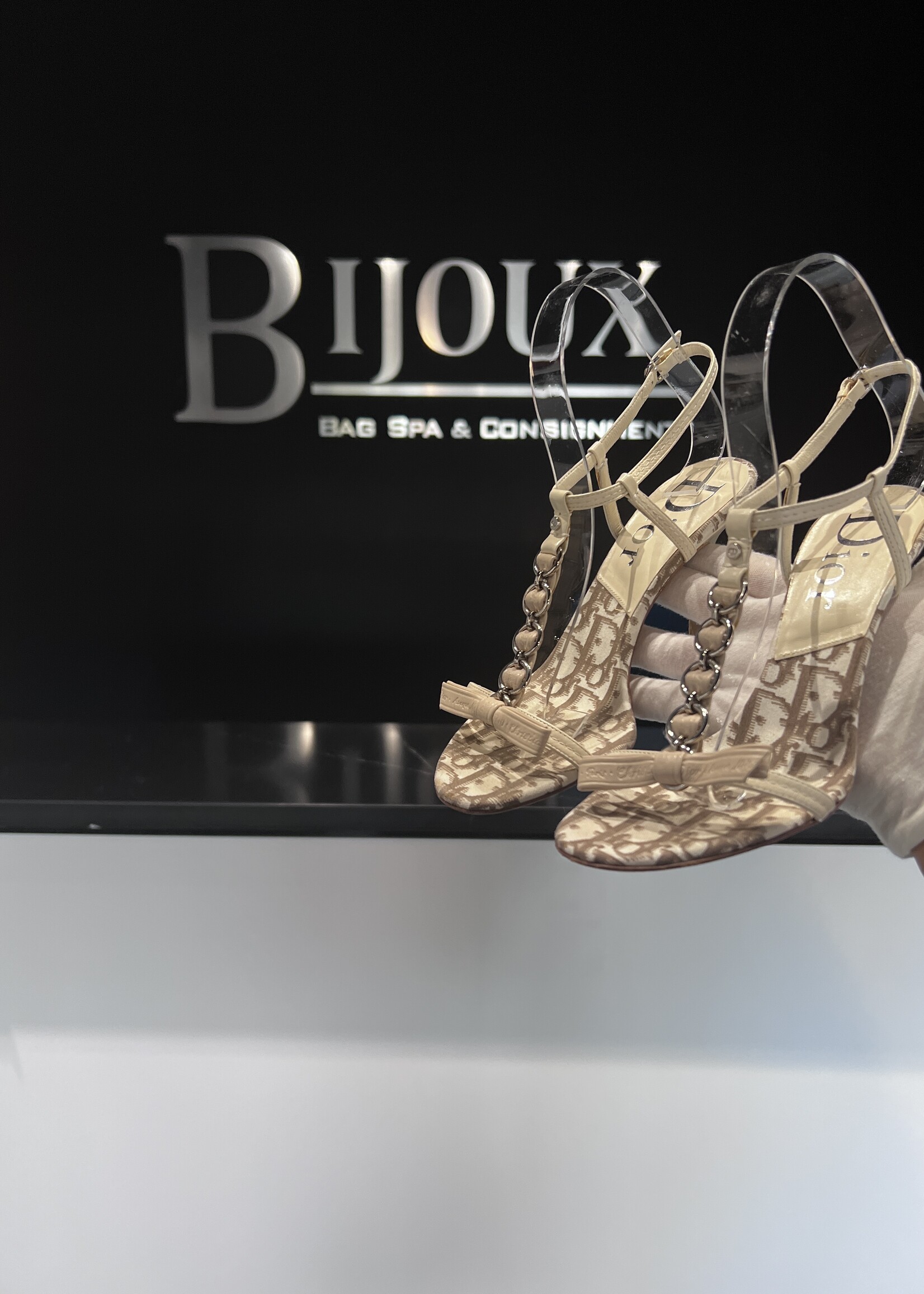 Christian Dior SOLD - Dior Logo Heels 36