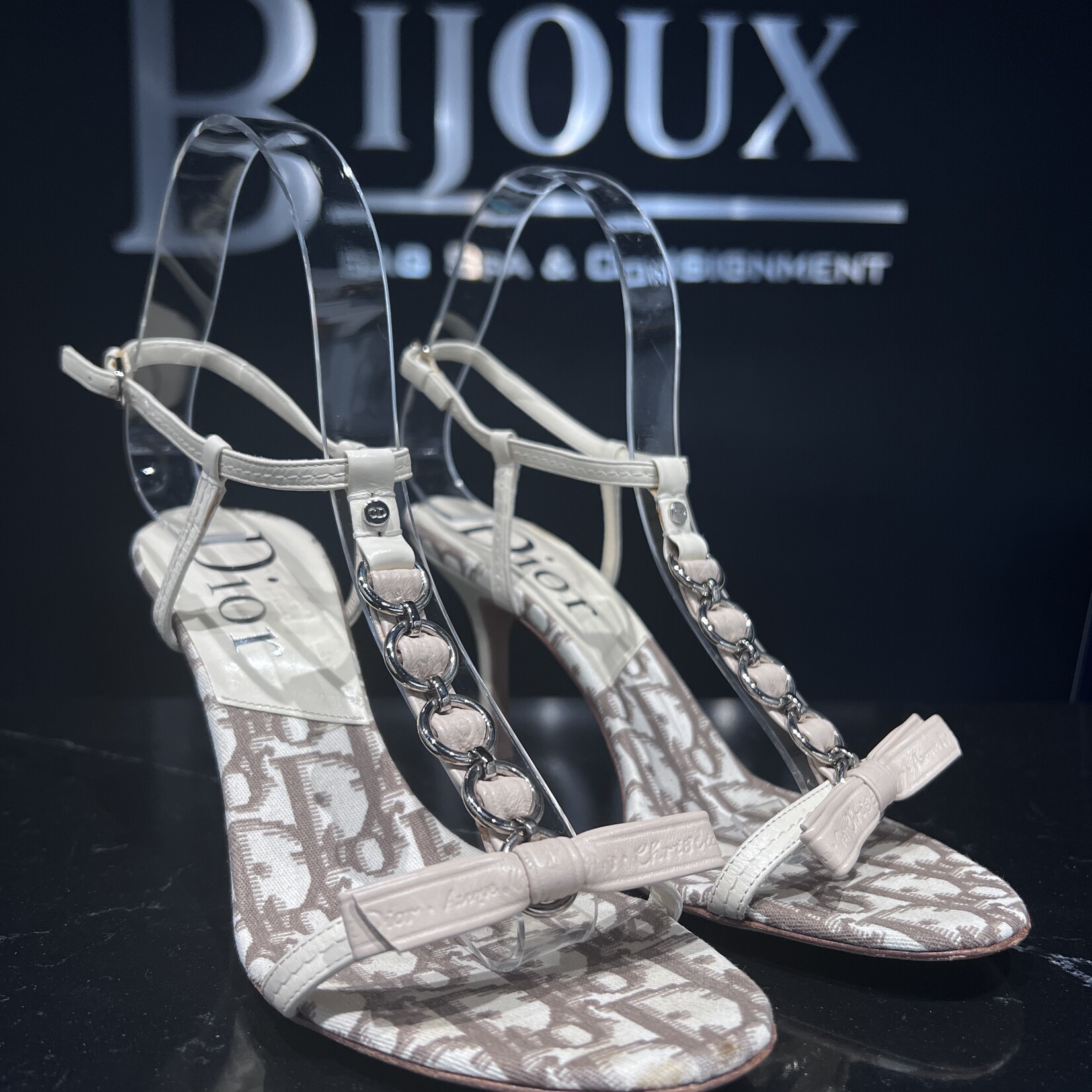 Christian Dior SOLD - Dior Logo Heels 36