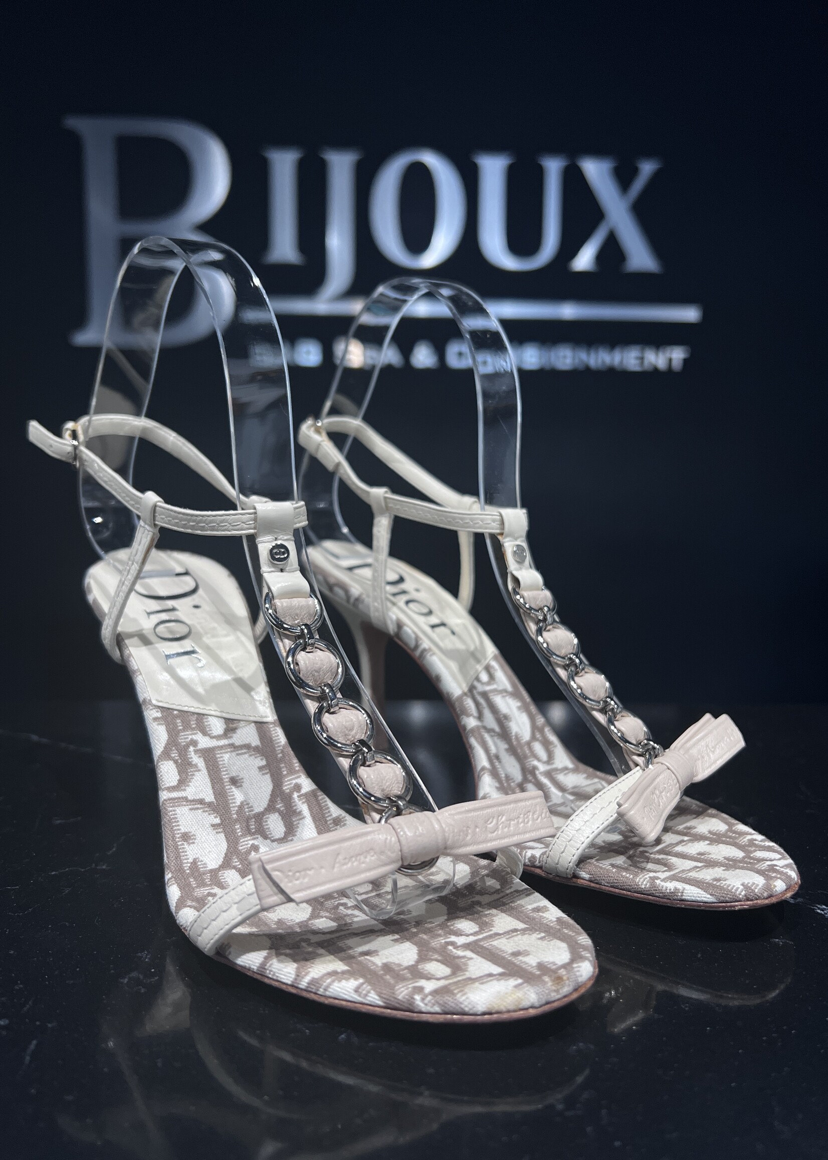 Christian Dior SOLD - Dior Logo Heels 36