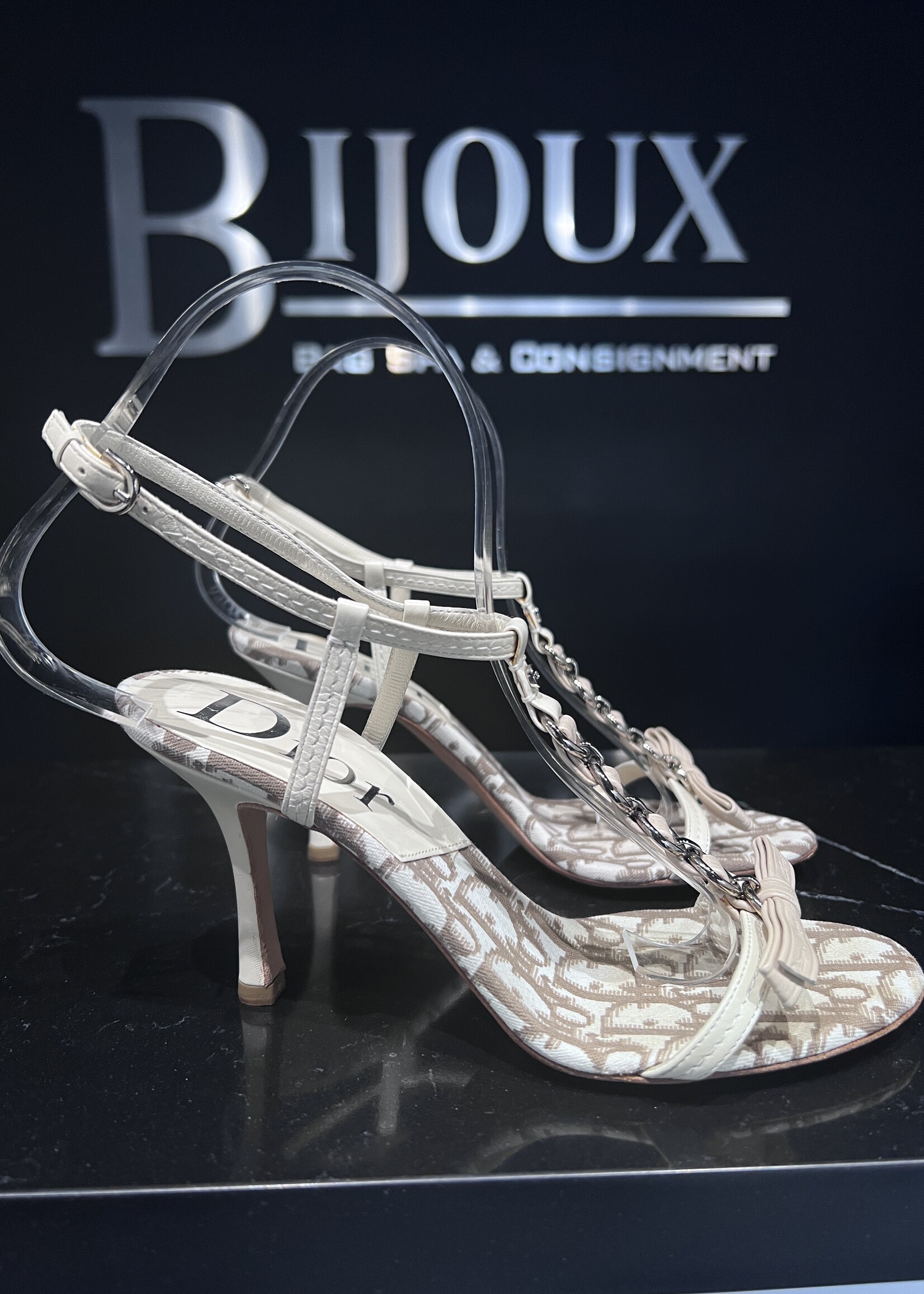 Christian Dior SOLD - Dior Logo Heels 36