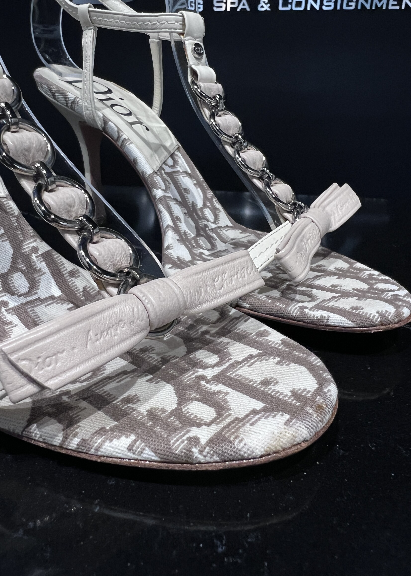 Christian Dior SOLD - Dior Logo Heels 36