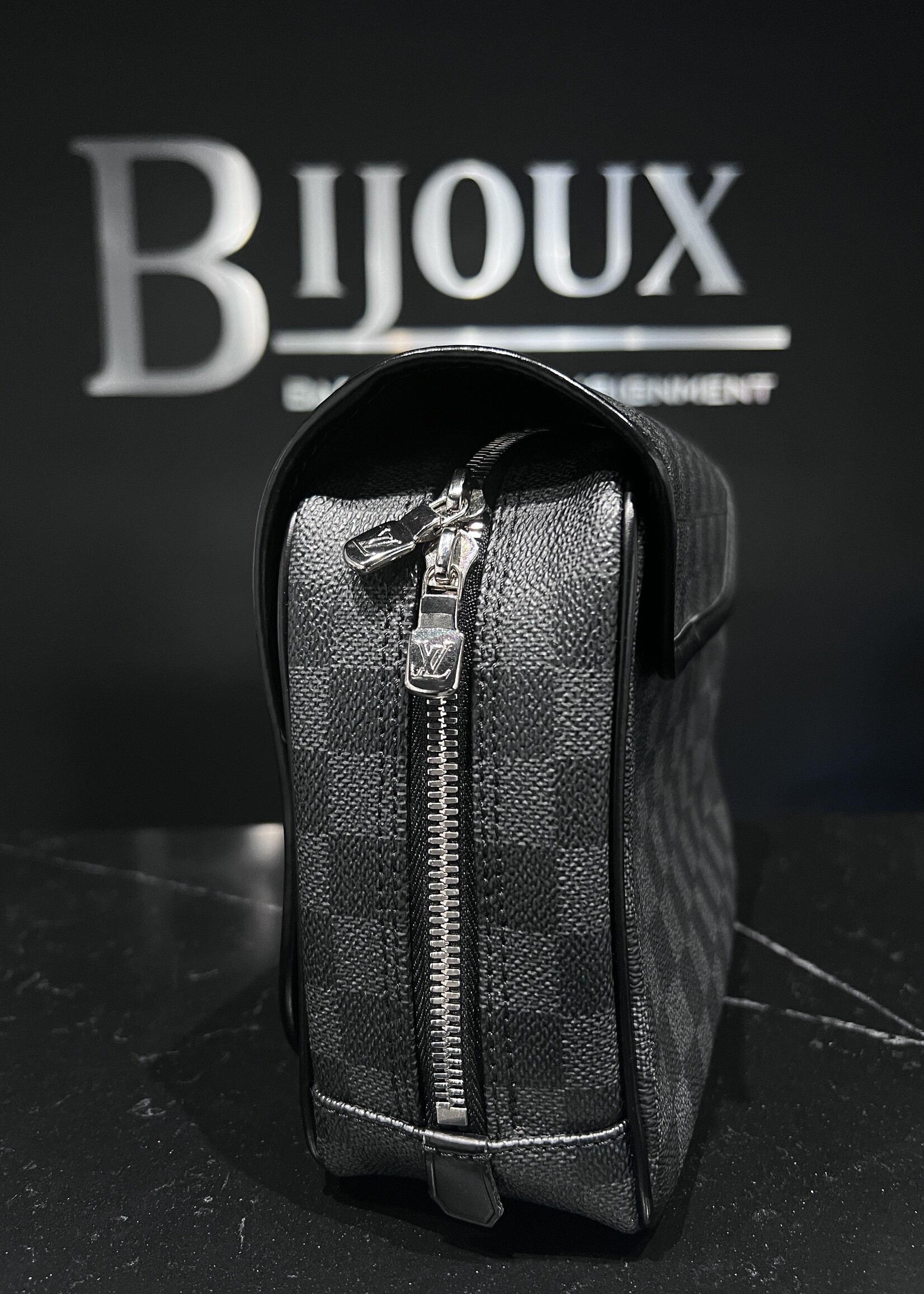 Louis Vuitton Louis Vuitton Hanging Toiletry Bag