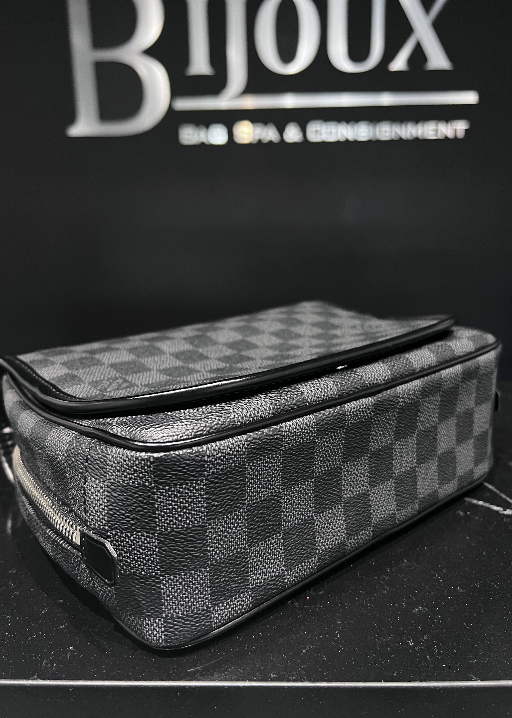 Louis Vuitton SOLD - Louis Vuitton Hanging Toiletry Bag