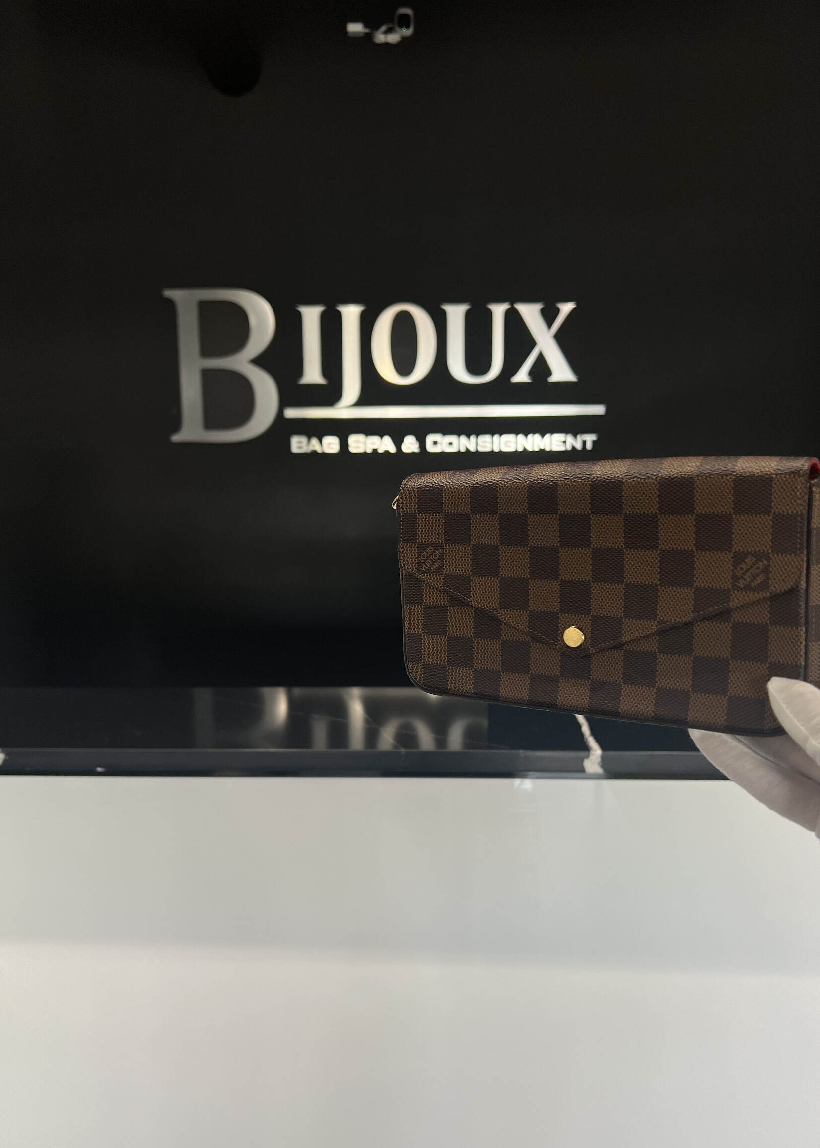 Louis Vuitton SOLD- Louis Vuitton Pochette Felicie