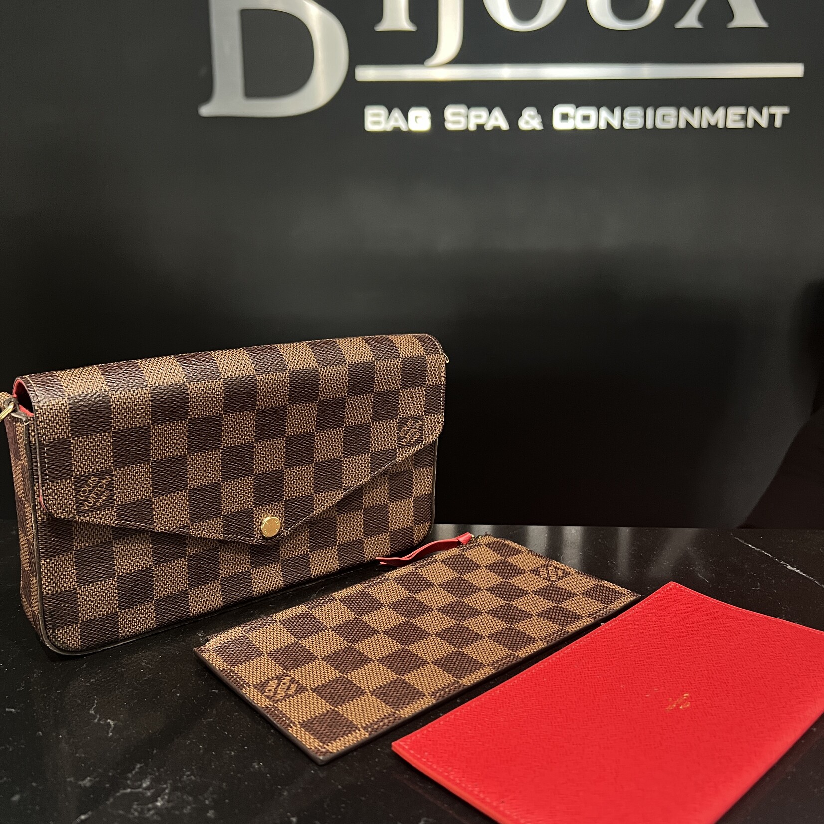 Louis Vuitton Louis Vuitton Pochette Felicie