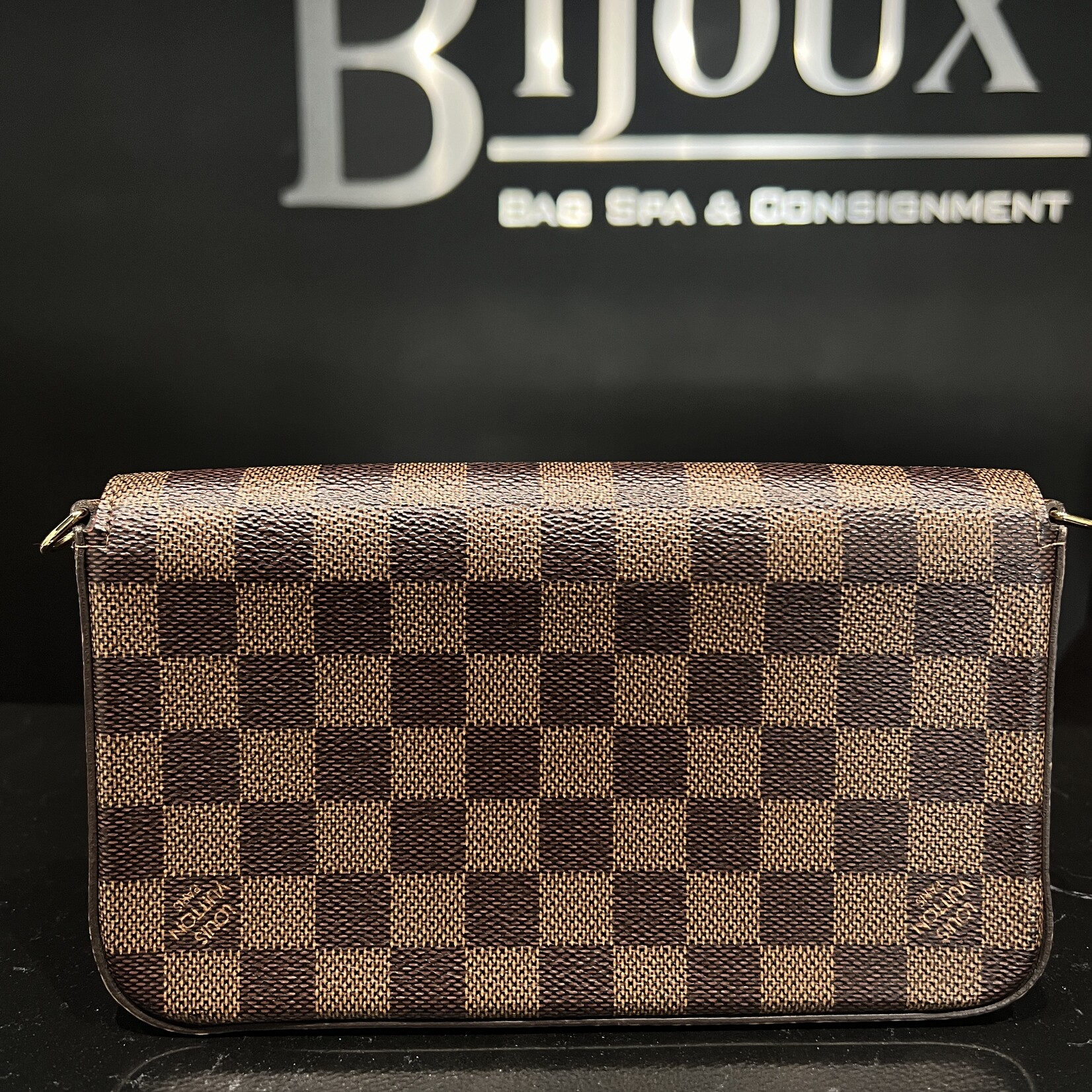 Louis Vuitton SOLD- Louis Vuitton Pochette Felicie