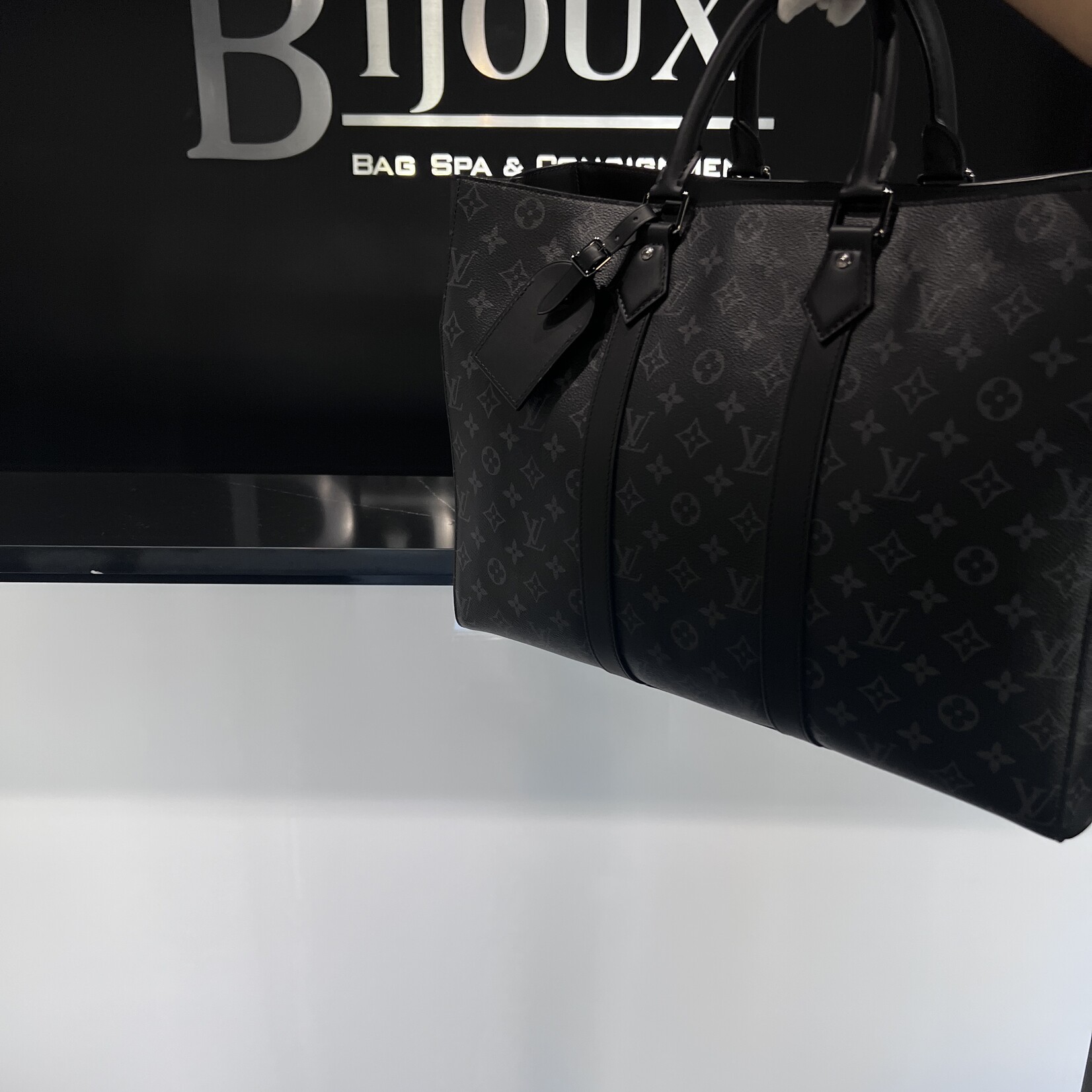 Louis Vuitton Louis Vuitton Monogram Plat GM