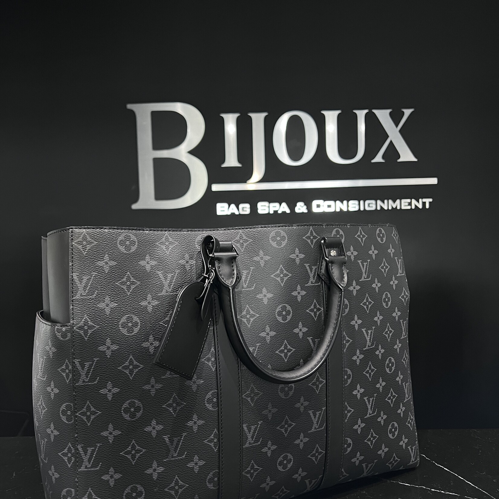 Louis Vuitton Louis Vuitton Monogram Plat GM