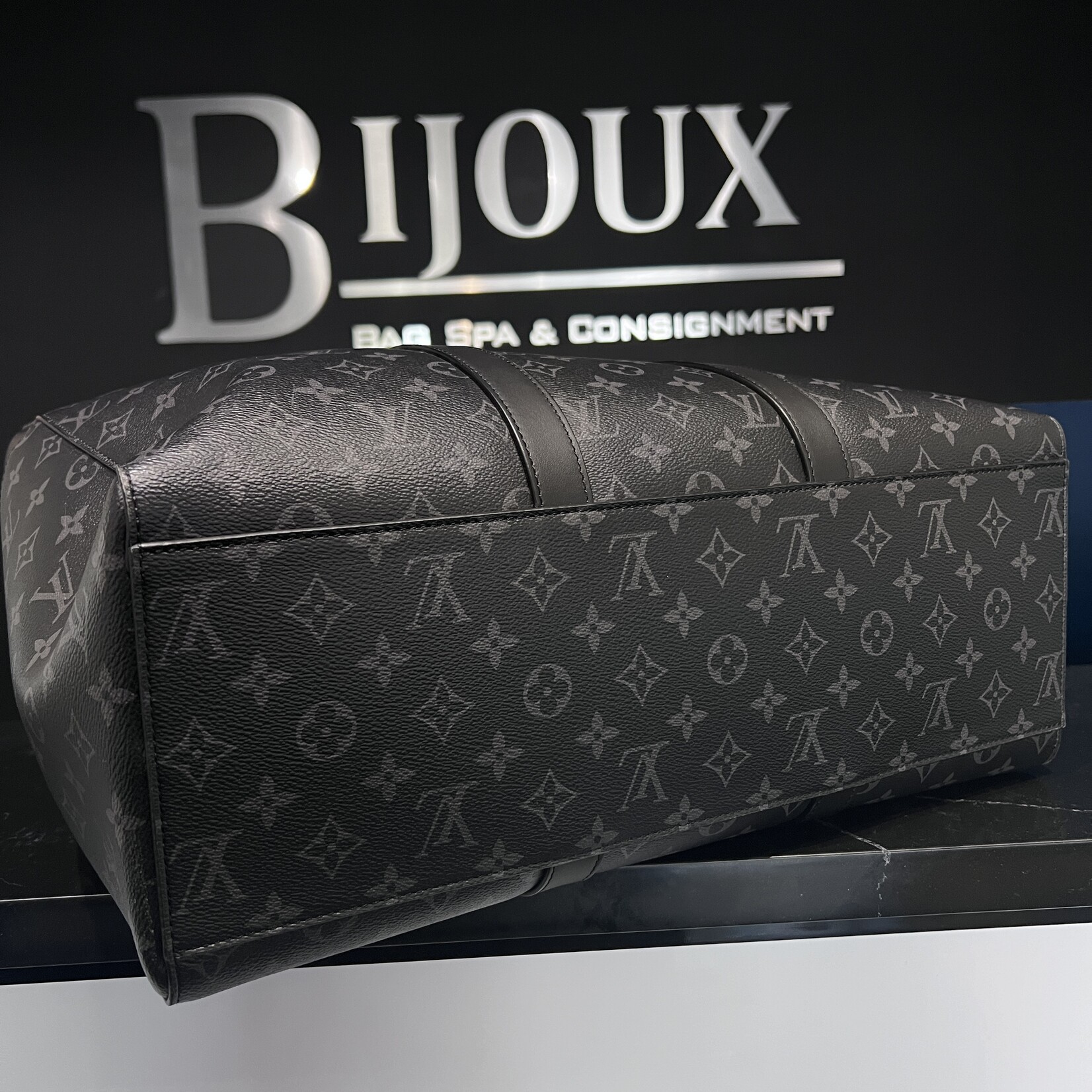 Louis Vuitton SOLD- Louis Vuitton Monogram Plat GM