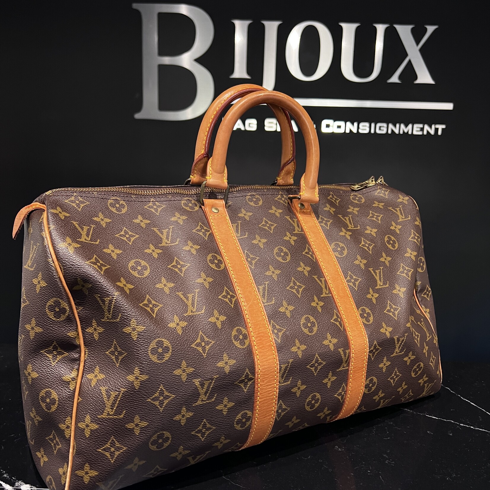 Louis Vuitton Louis Vuitton Monogram Keepall 45