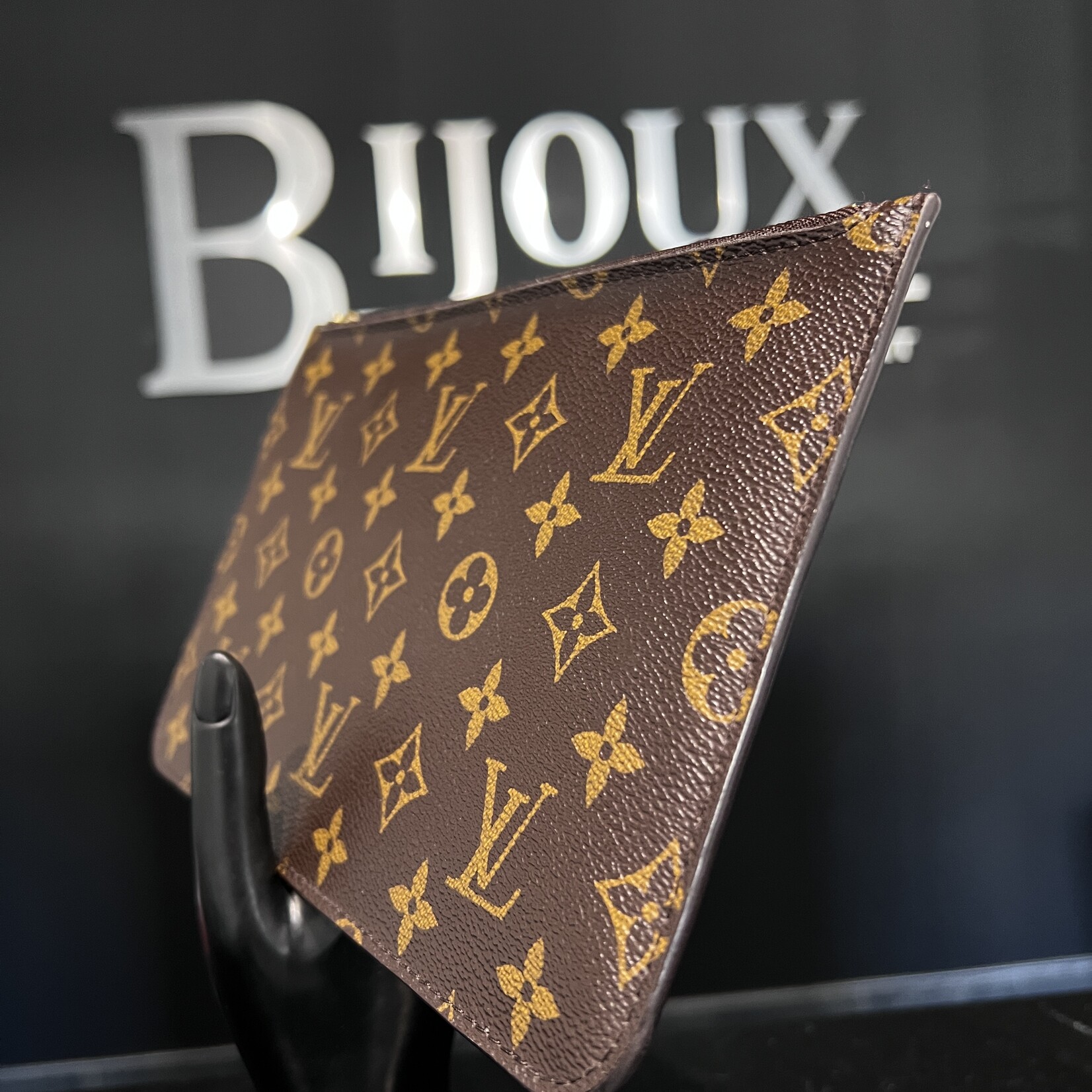 Louis Vuitton SOLD- Louis Vuitton Monogram Neverful Pochette