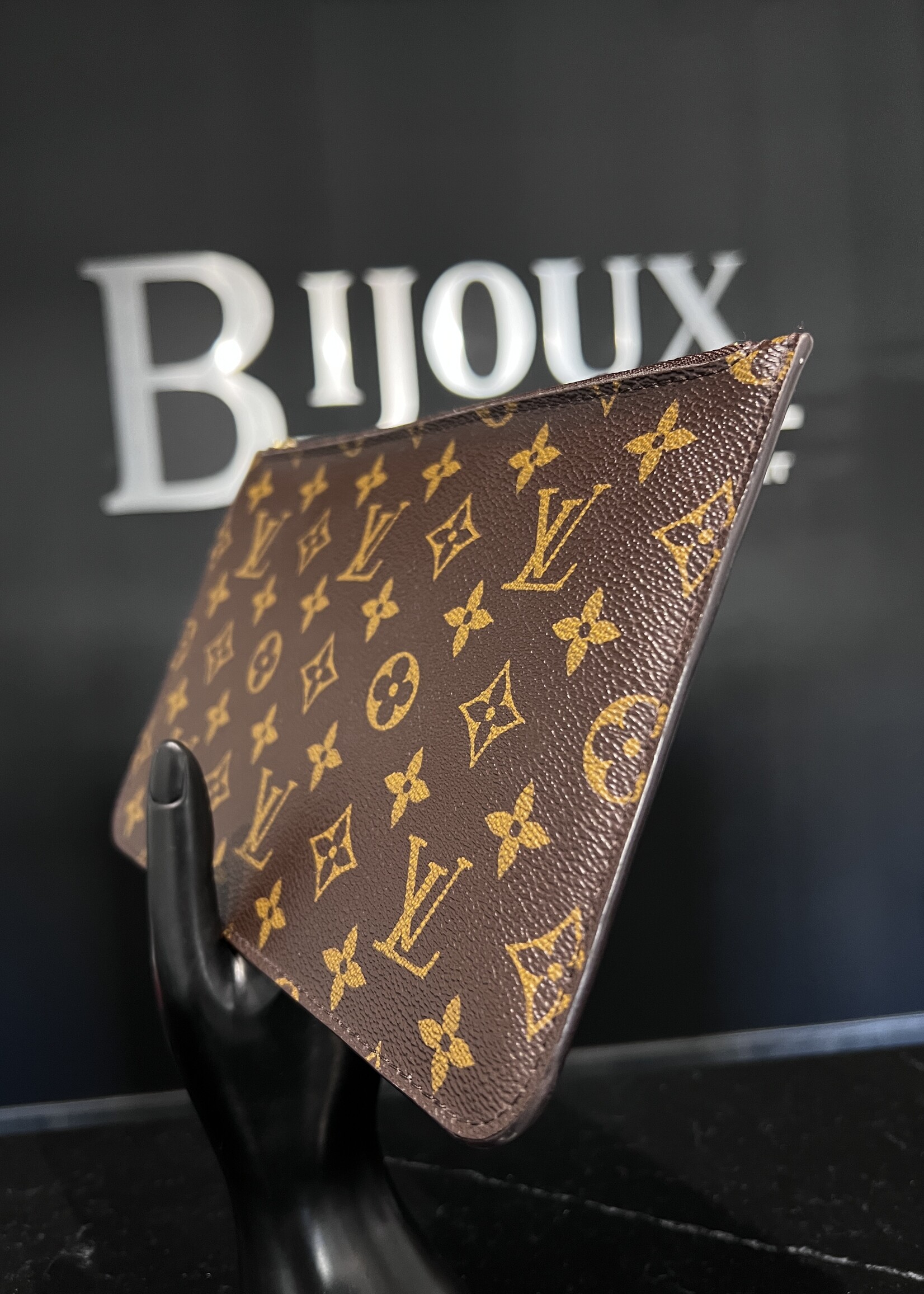 Louis Vuitton SOLD- Louis Vuitton Monogram Neverful Pochette