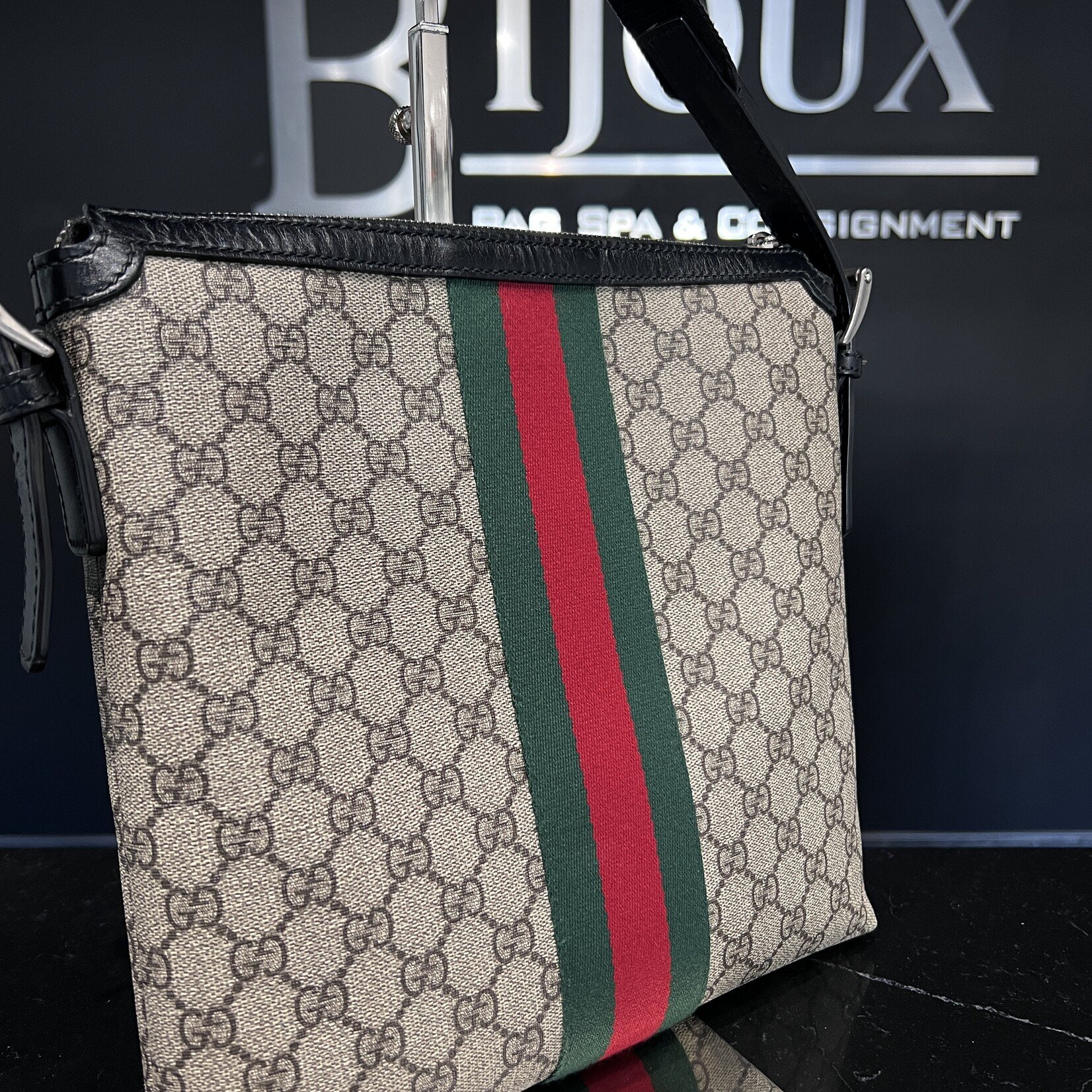 Gucci Gucci Messenger Tote