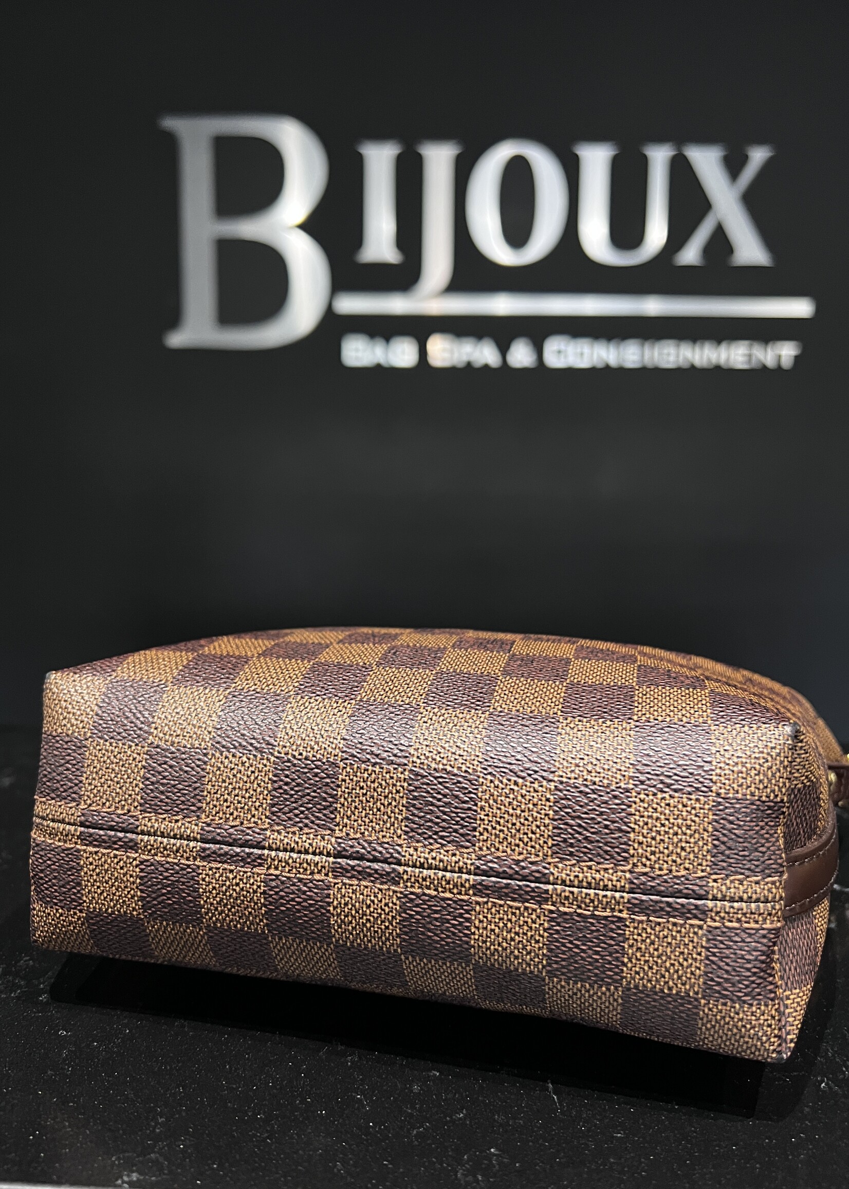 Louis Vuitton SOLD- Louis Vuitton Liovo PM Damier Ebene