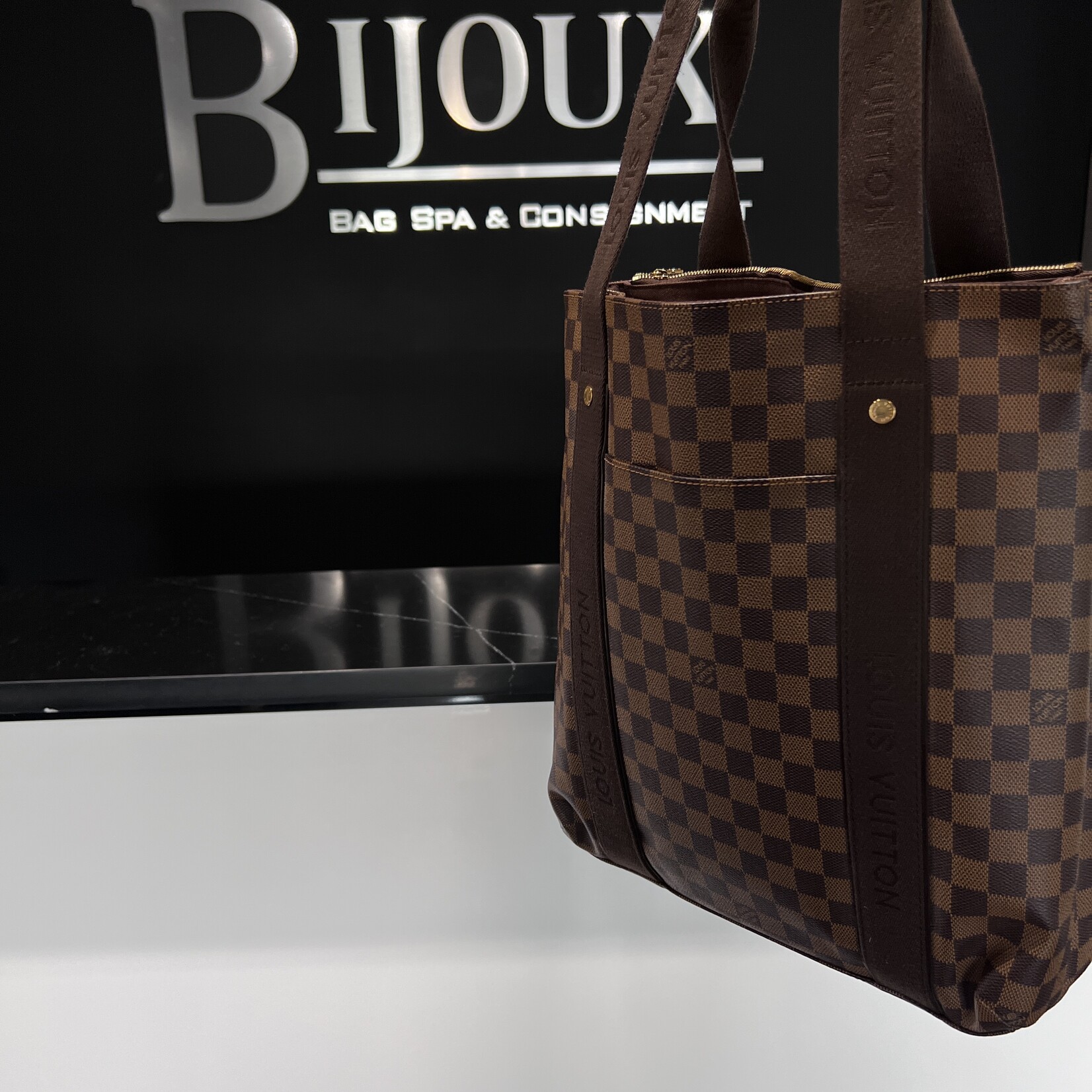 Louis Vuitton SOLD- Louis Vuitton Beauborg Damier Ebene