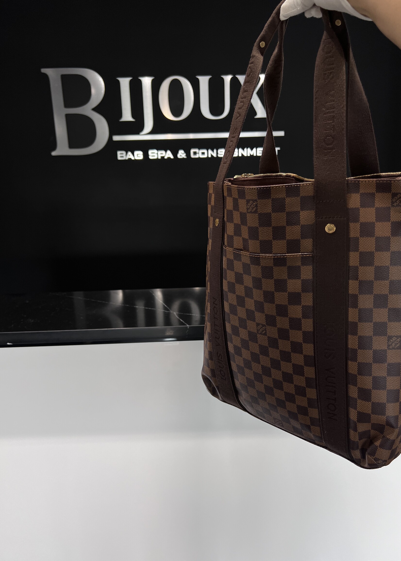 Louis Vuitton SOLD- Louis Vuitton Beauborg Damier Ebene