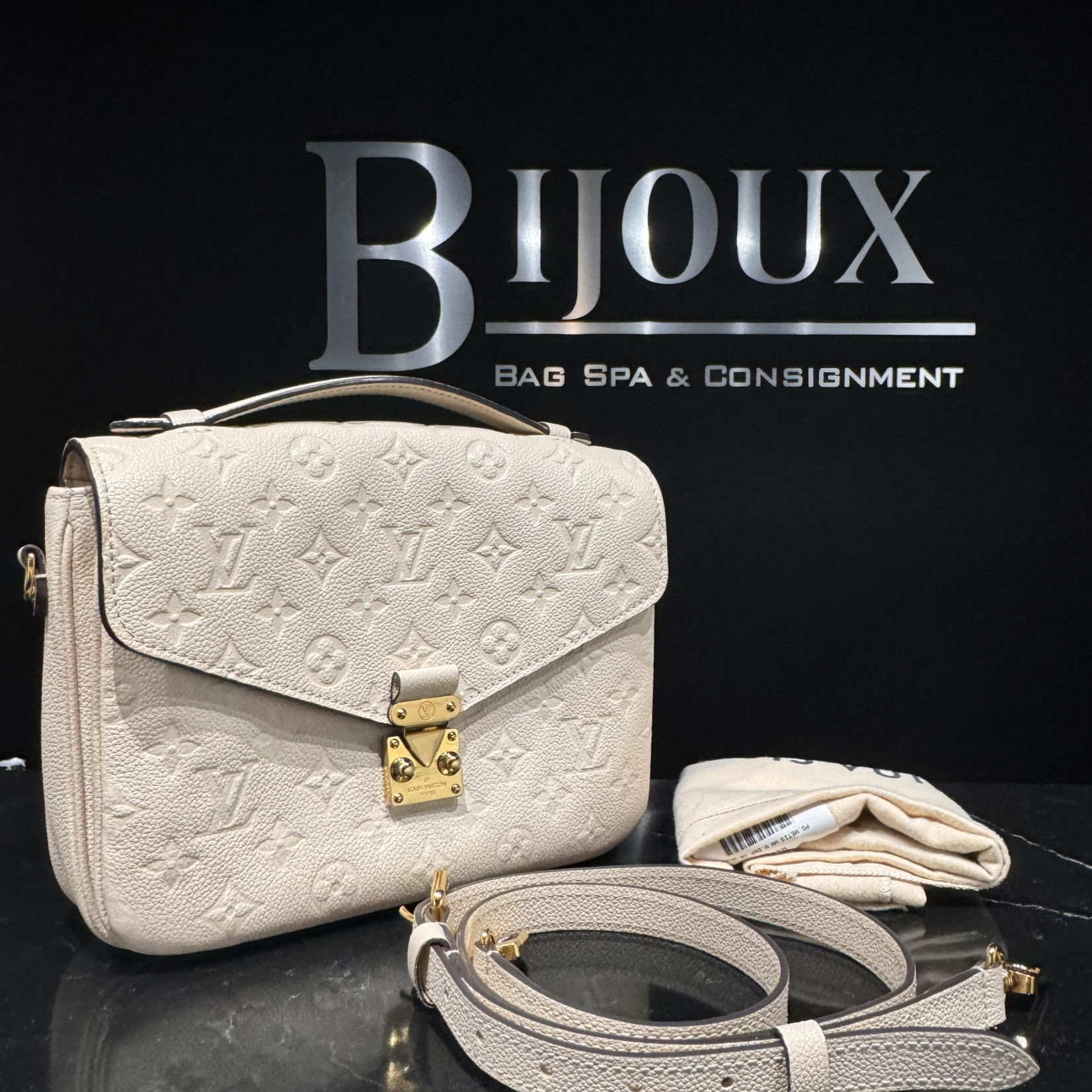 Louis Vuitton SOLD - Louis Vuitton Pochette Metis