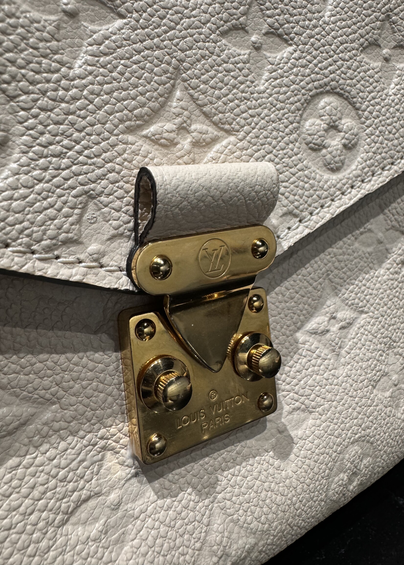 Louis Vuitton SOLD - Louis Vuitton Pochette Metis
