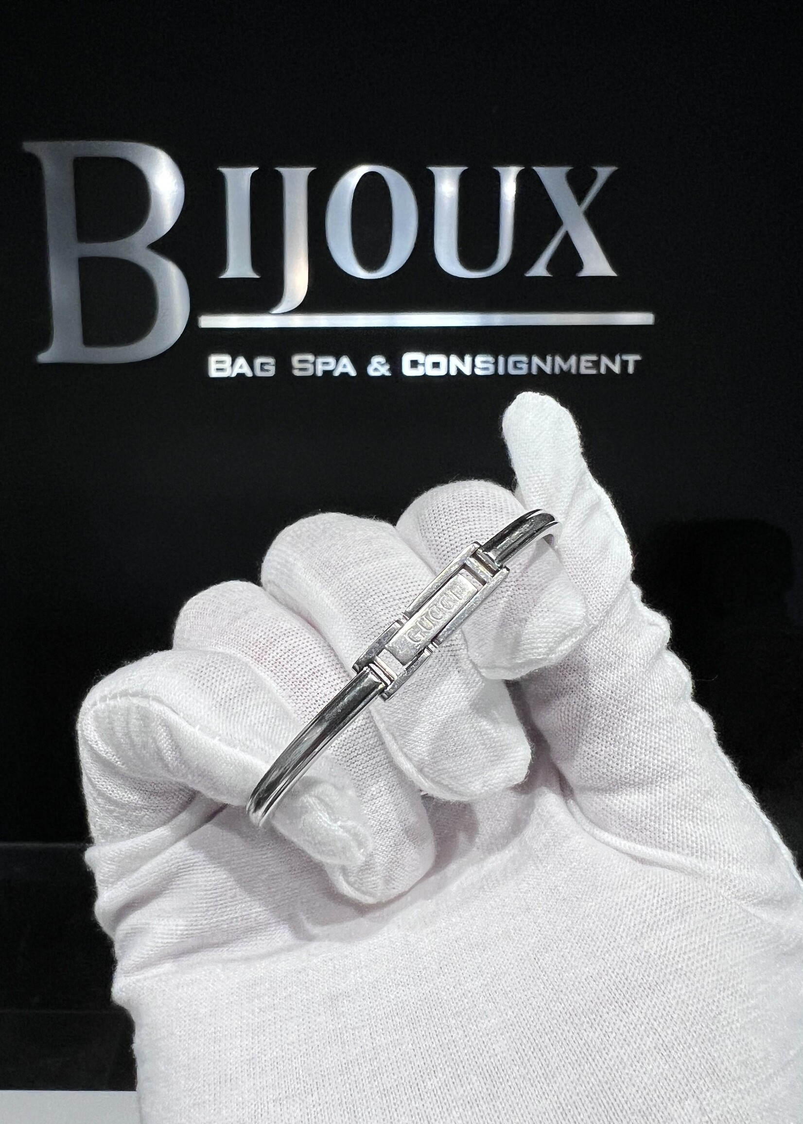 Gucci SOLD- Gucci Bezel Watch Stainless Steel