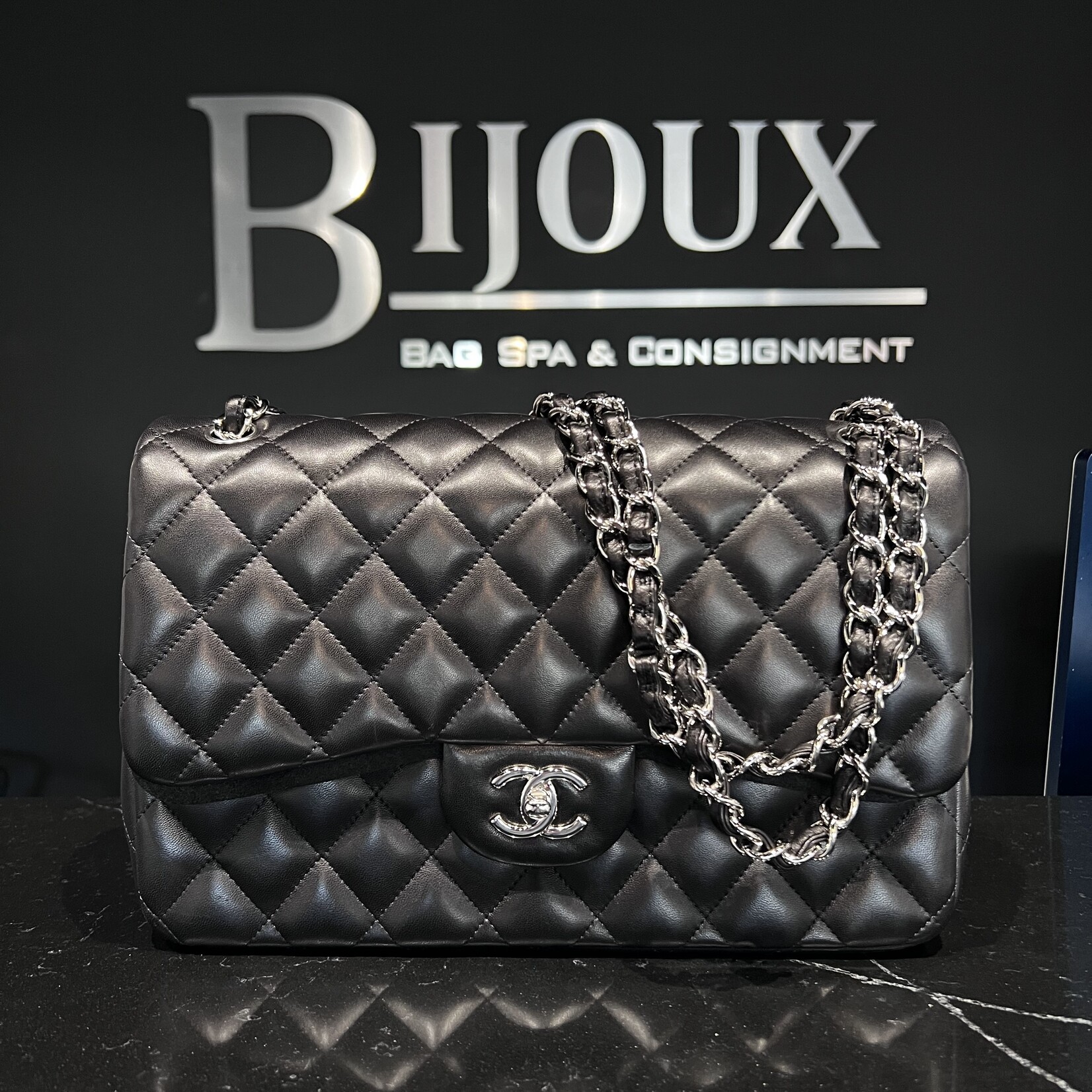 Chanel SOLD - Chanel Classic Jumbo Double Flap Black