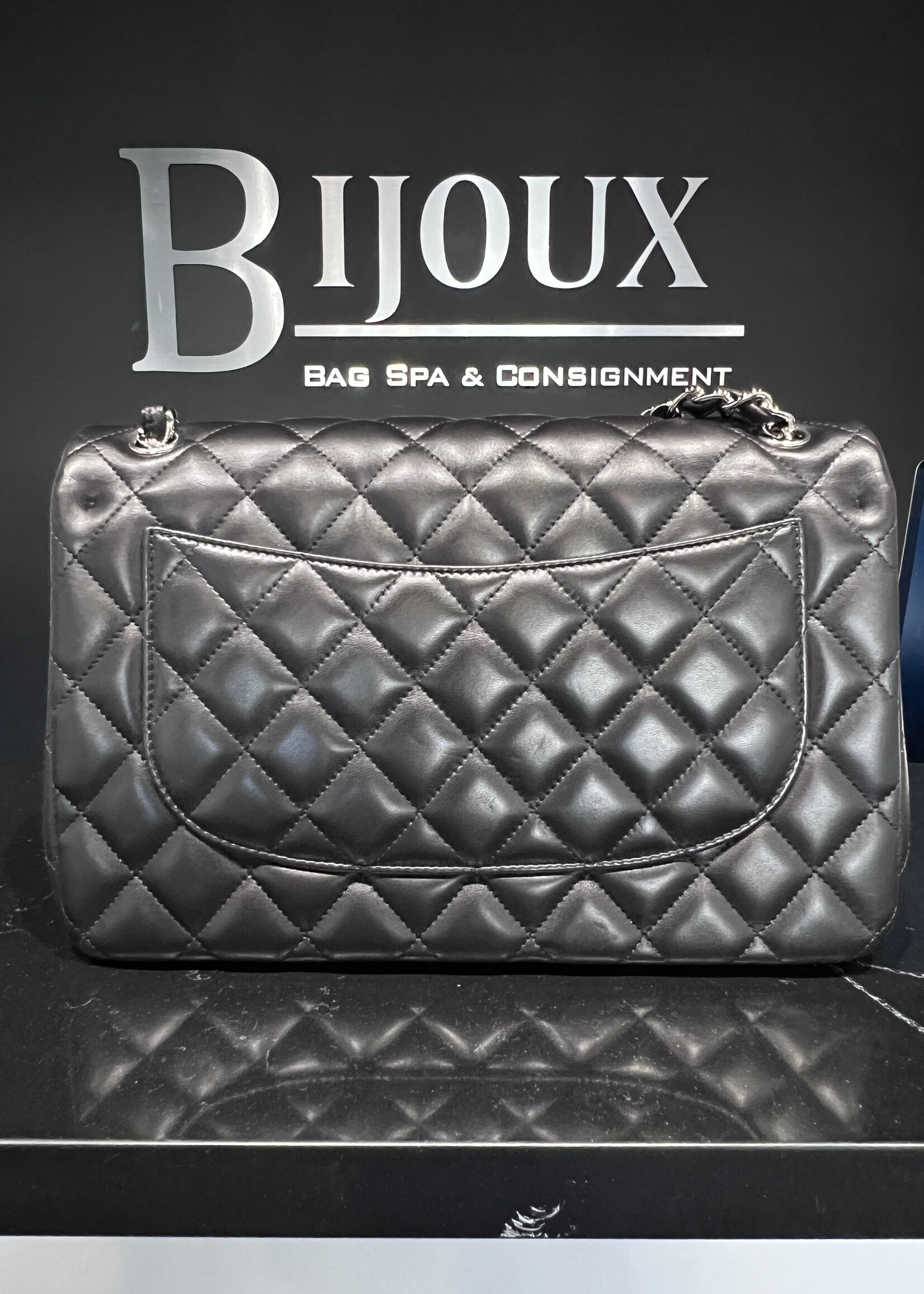 Chanel SOLD - Chanel Classic Jumbo Double Flap Black