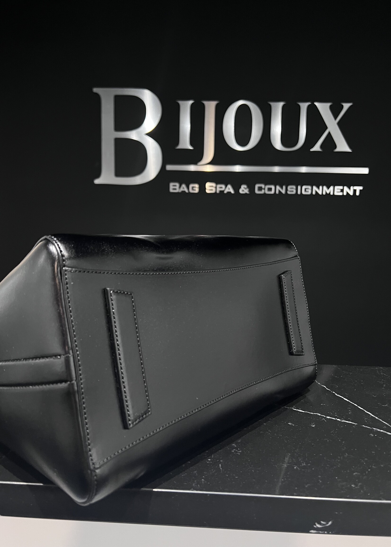 Givenchy SOLD- Givenchy Antigona