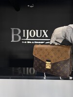 Louis Vuitton SOLD - Louis Vuitton Monogram Reverse Pochette Metis
