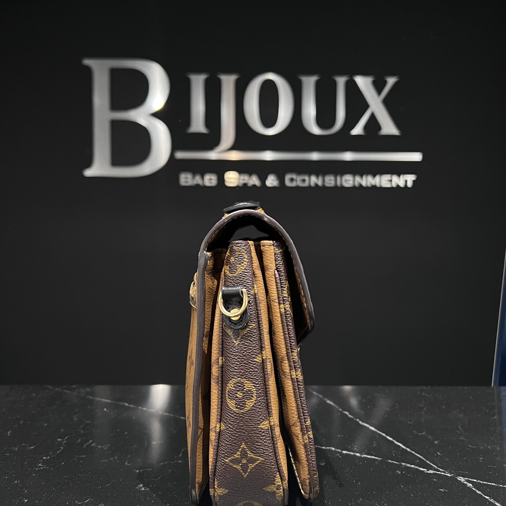 Louis Vuitton SOLD- Louis Vuitton Monogram Reverse Pochette Metis
