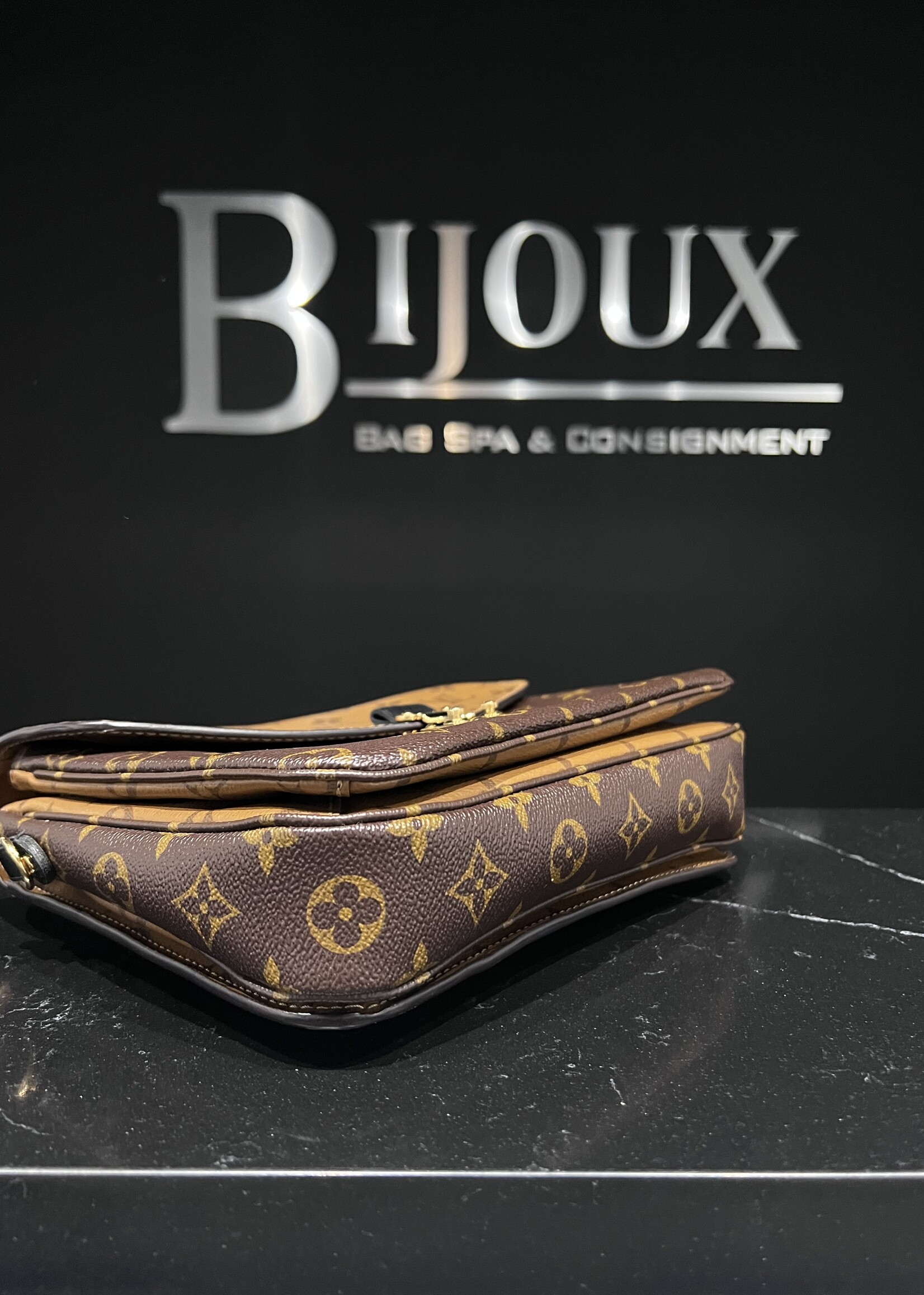 Louis Vuitton SOLD- Louis Vuitton Monogram Reverse Pochette Metis