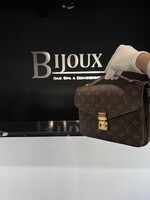 Louis Vuitton SOLD - Louis Vuitton Pochette Metis