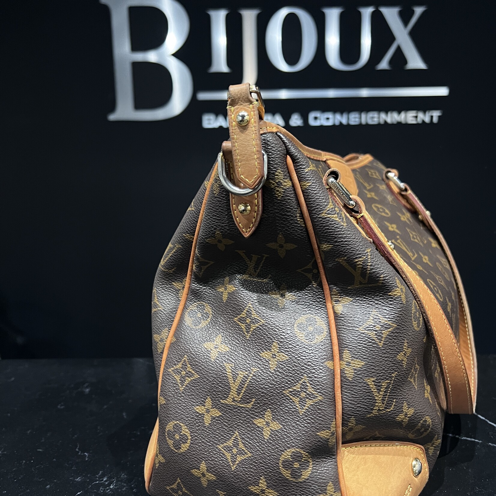 Louis Vuitton SOLD - Louis Vuitton Estrella MM Monogram