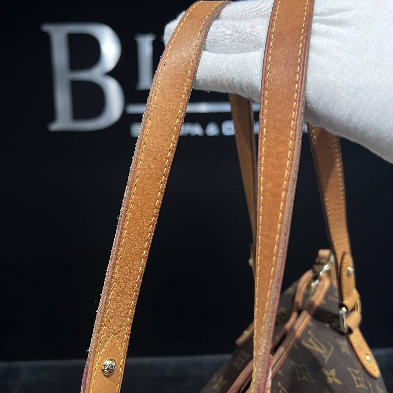Louis Vuitton SOLD - Louis Vuitton Estrella MM Monogram
