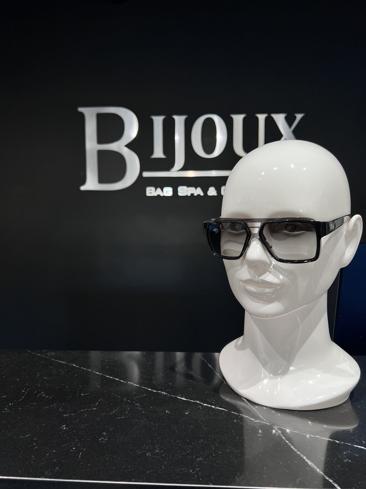 LOUIS VUITTON ルイヴィトン サングラス エニグムGM Z0361U Louis Vuitton Z0361U Sunglasses - Bijoux Bag Spa & Consignment