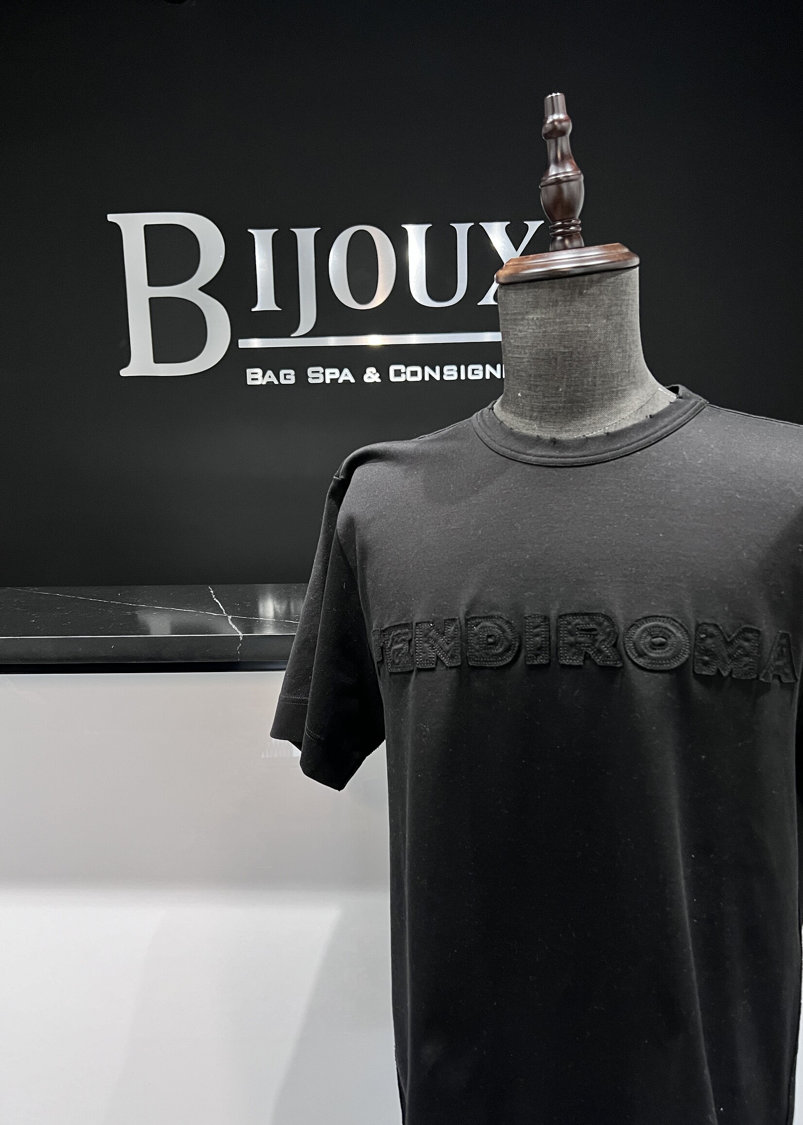 Fendi SOLD - Fendi Men's Black T-shirt