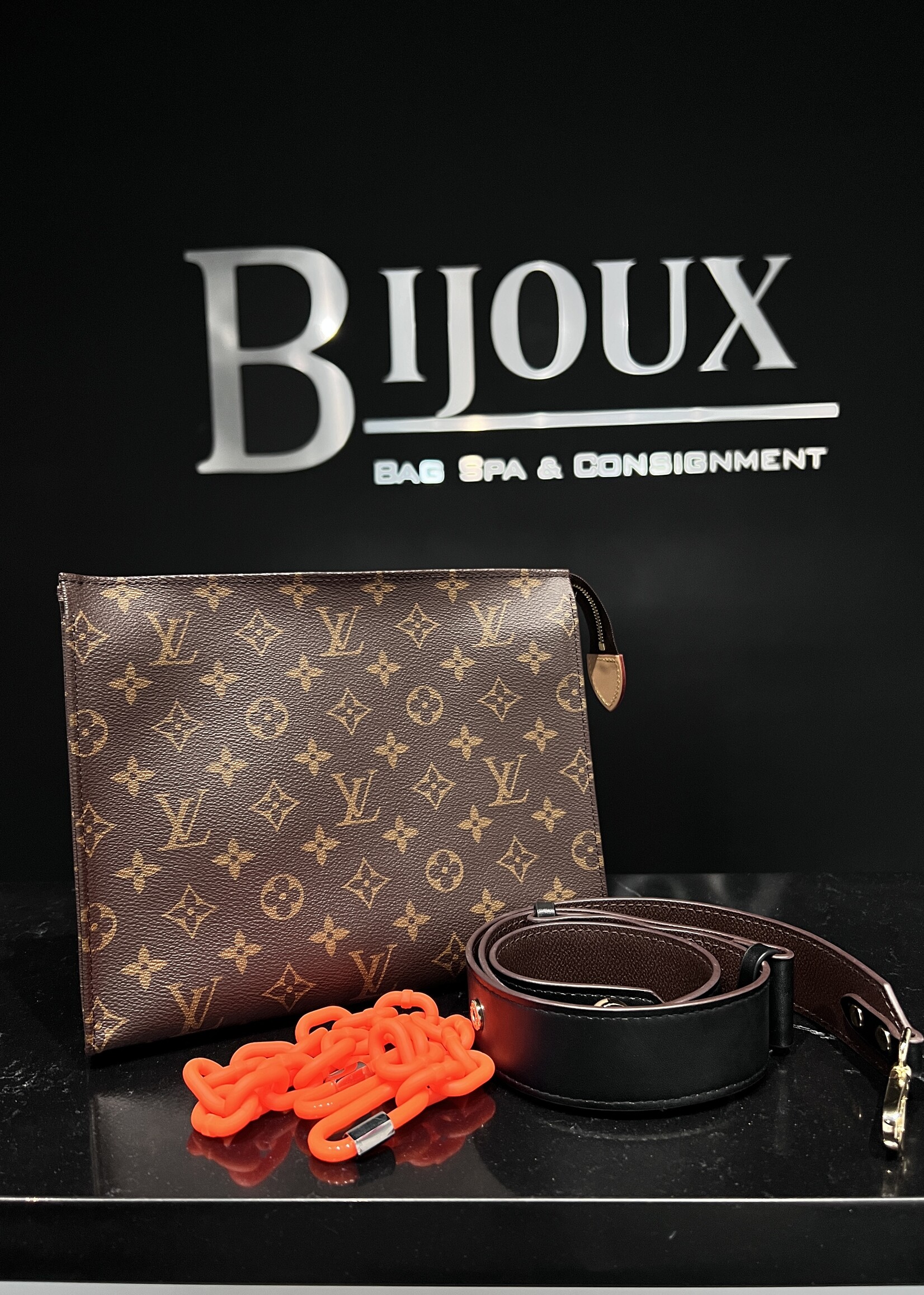 Louis Vuitton SOLD - Louis Vuitton Toiletry 26